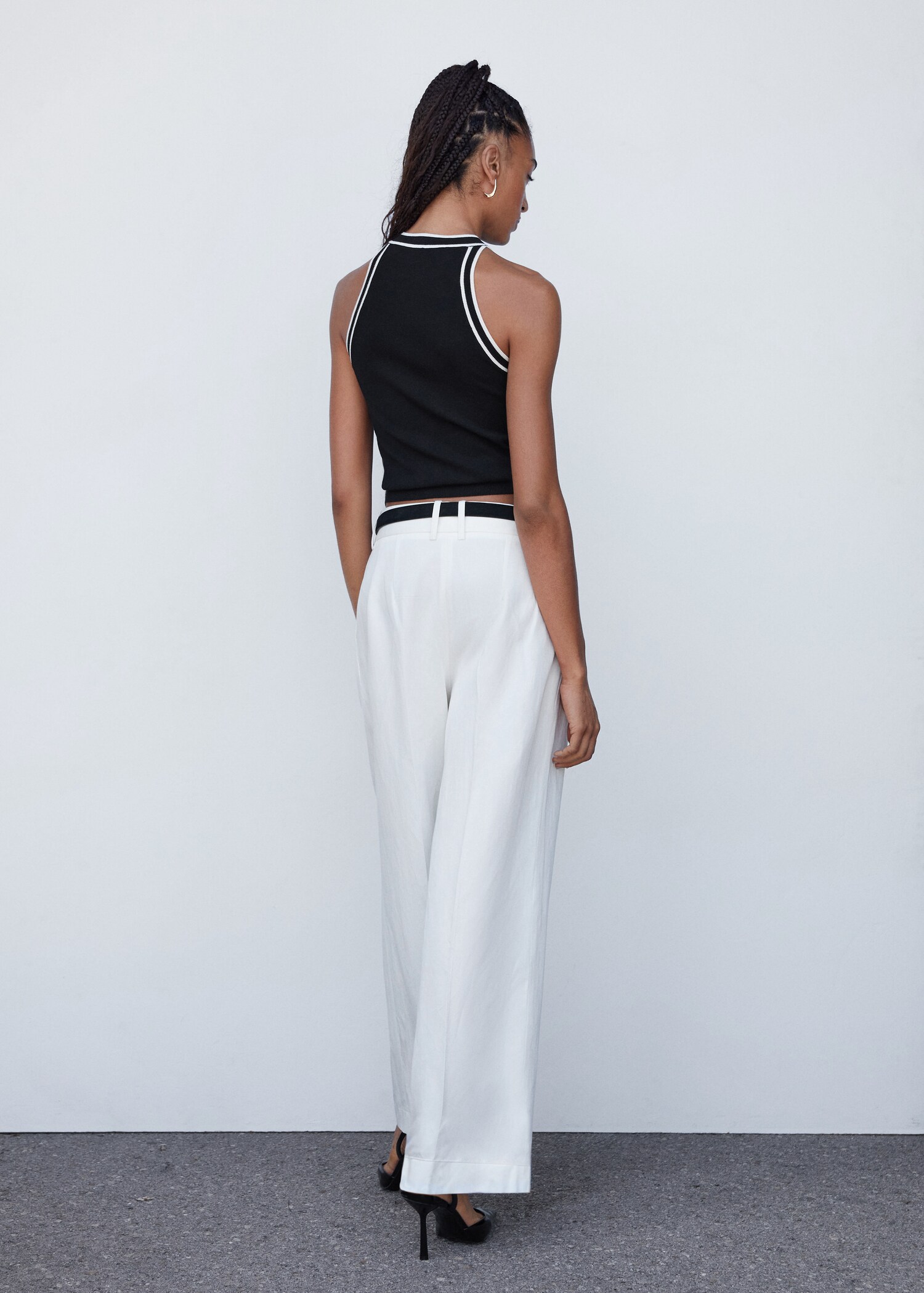 Knitted top with contrast details - Reverse of the article