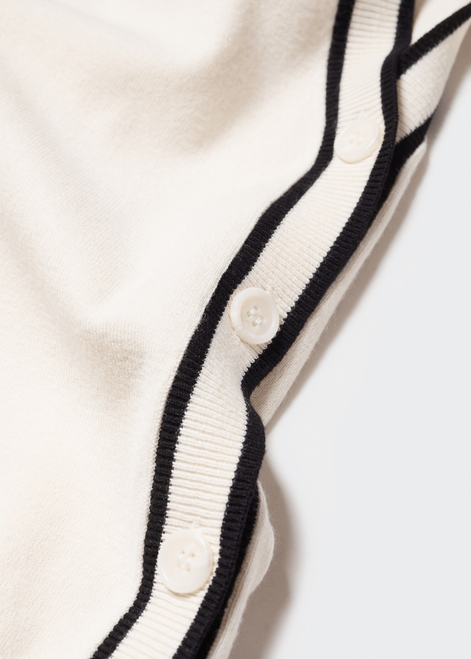 Strick-Cardigan mit Kontrastdetail - Detail des Artikels 8