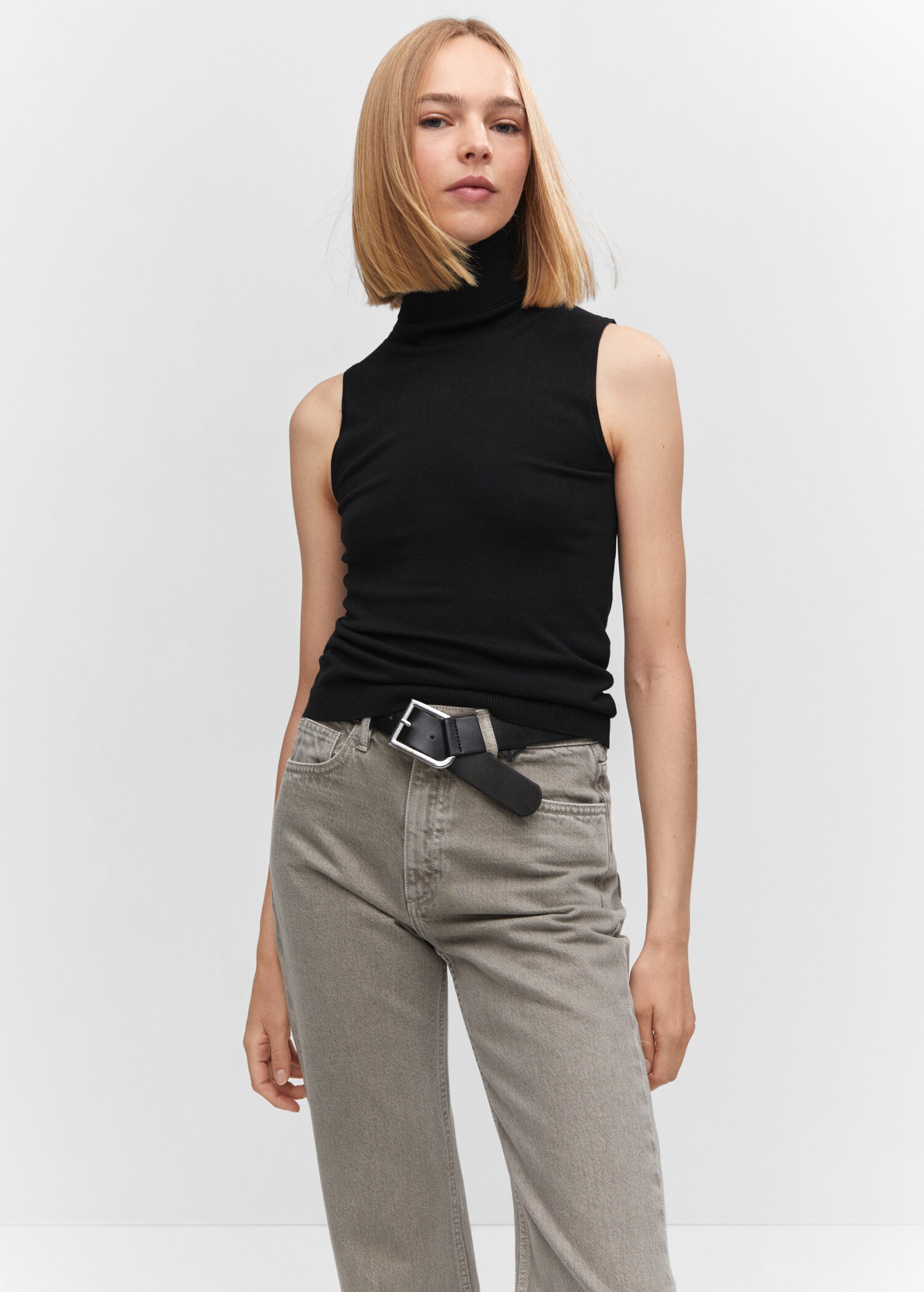 Top maille col roulé - Plan moyen