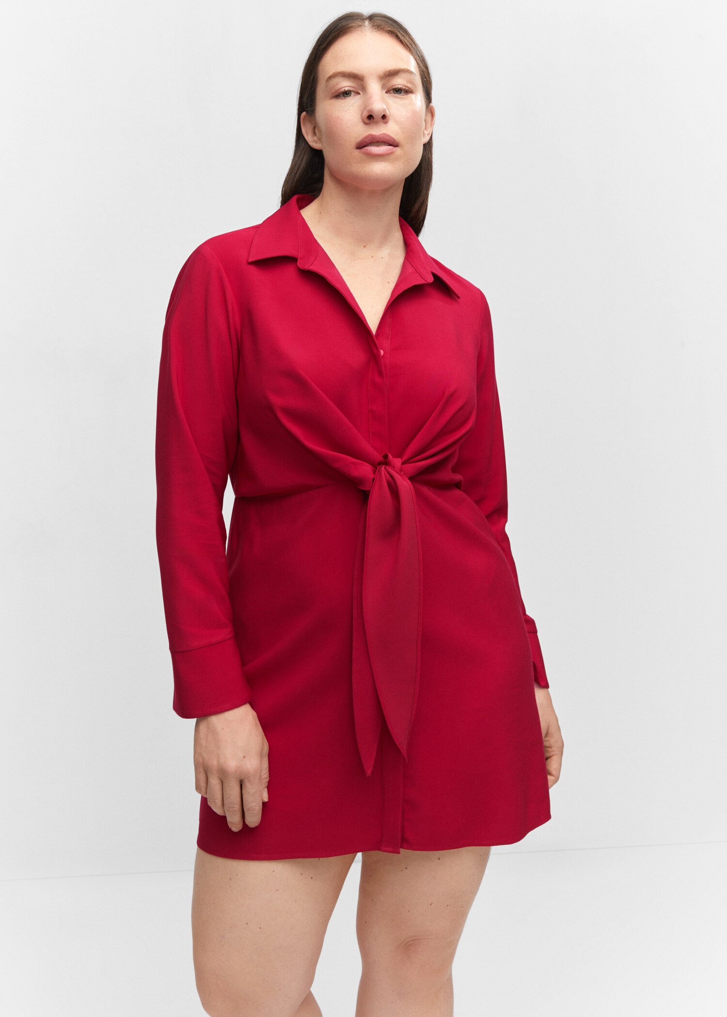 Hemdblusenkleid mit Knotendetail - Detail des Artikels 5