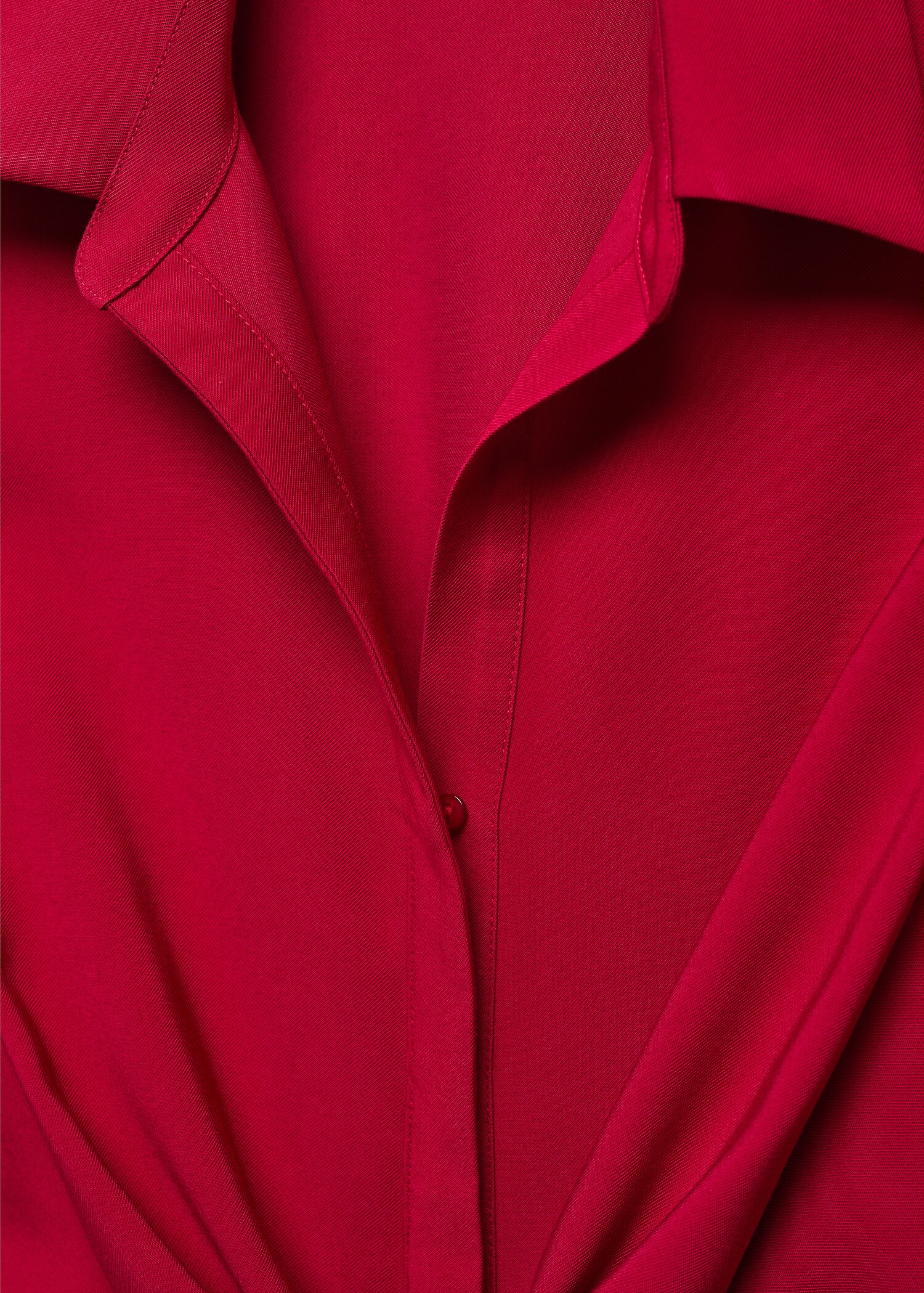 Hemdblusenkleid mit Knotendetail - Detail des Artikels 8