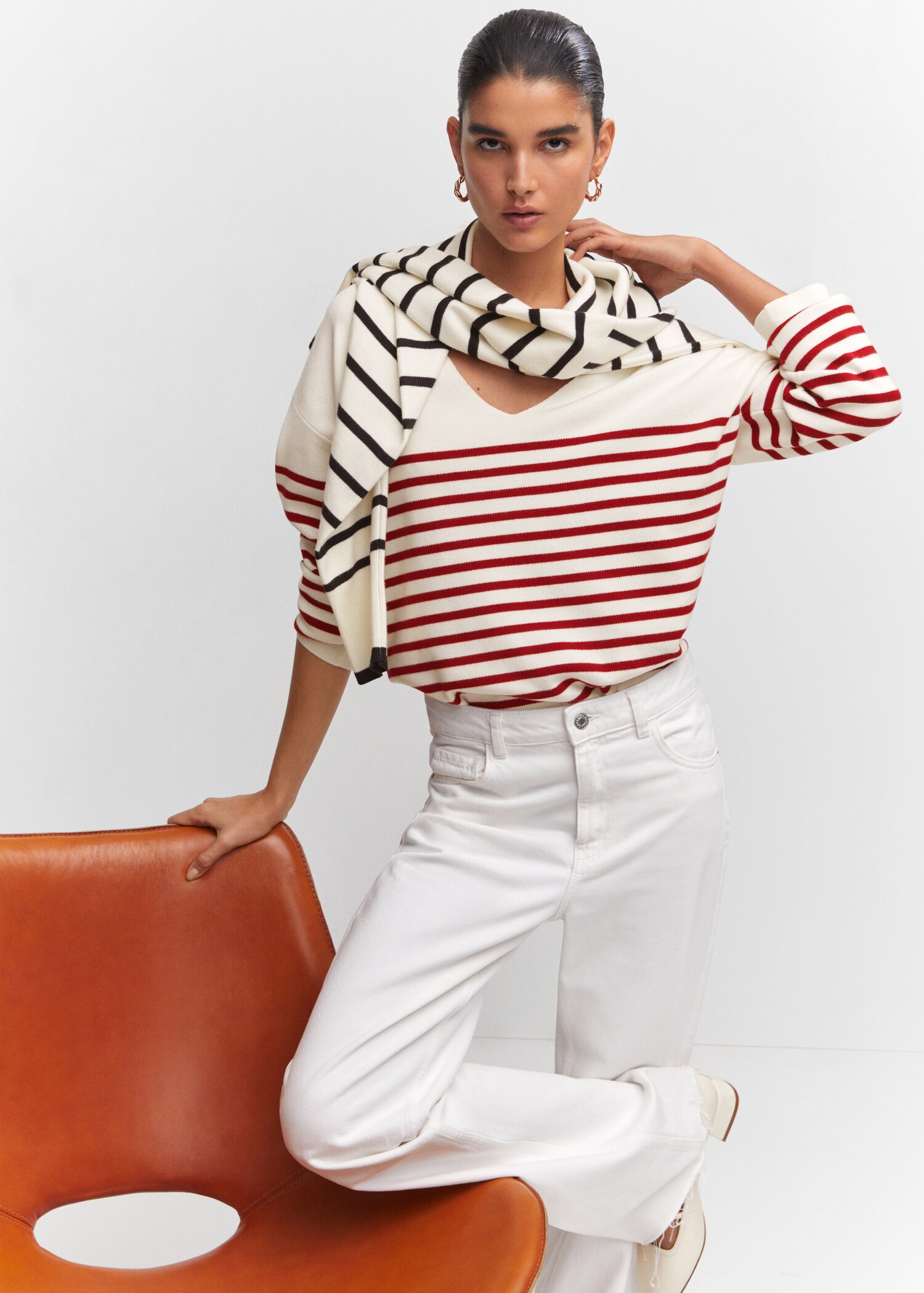 Oversized-Pullover mit V-Ausschnitt - Detail des Artikels 2