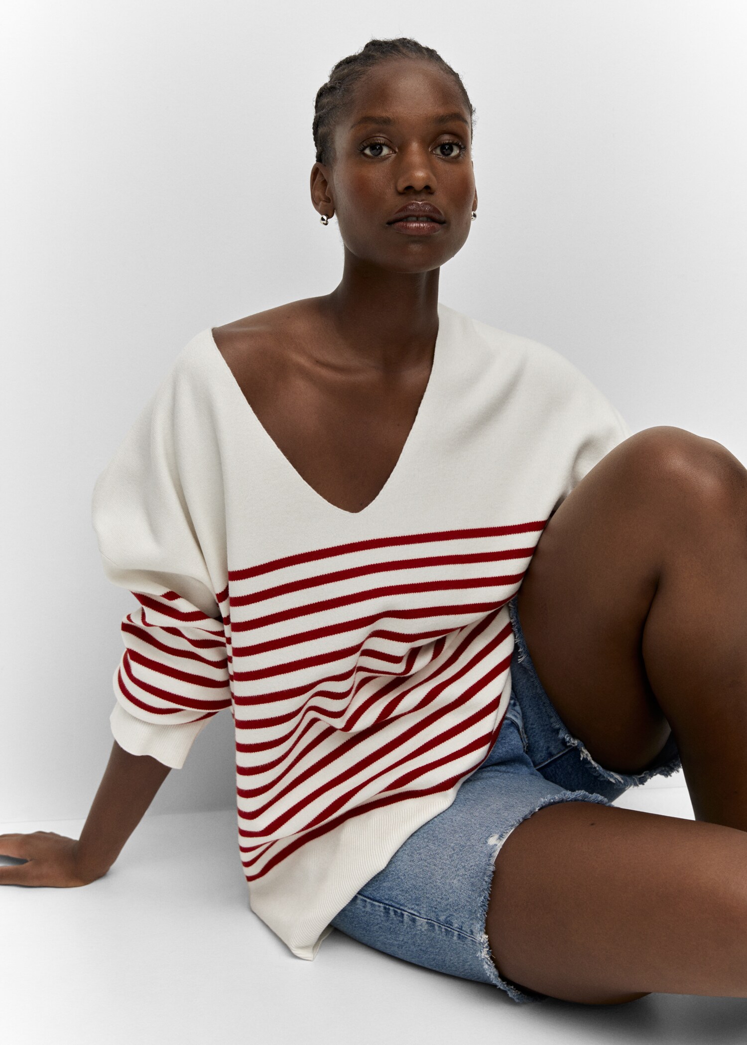 Oversized-Pullover mit V-Ausschnitt - Detail des Artikels 4