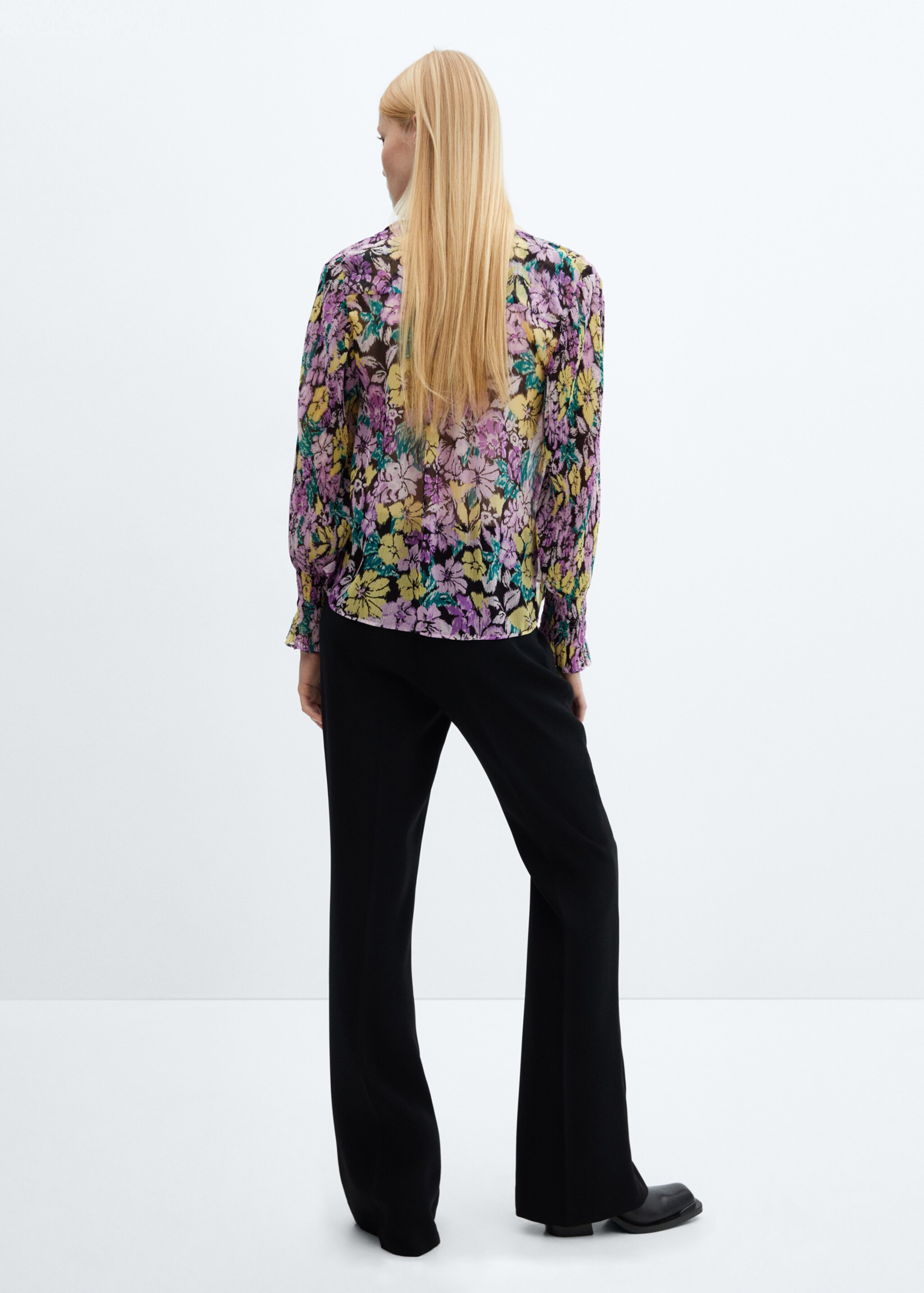 Blouse texturée fleurie - Verso de l’article