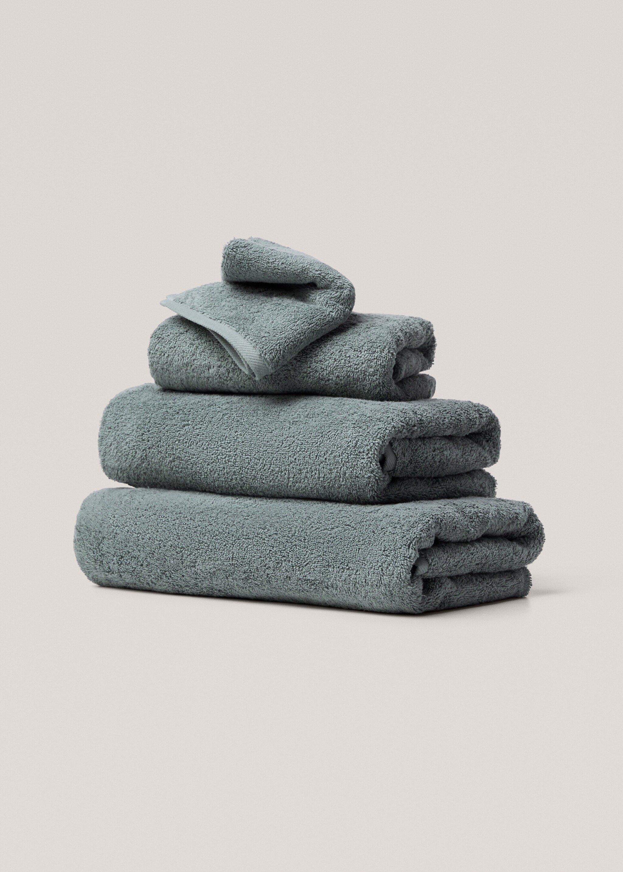 600gr/m2 cotton face towel 30x50cm - Article without model