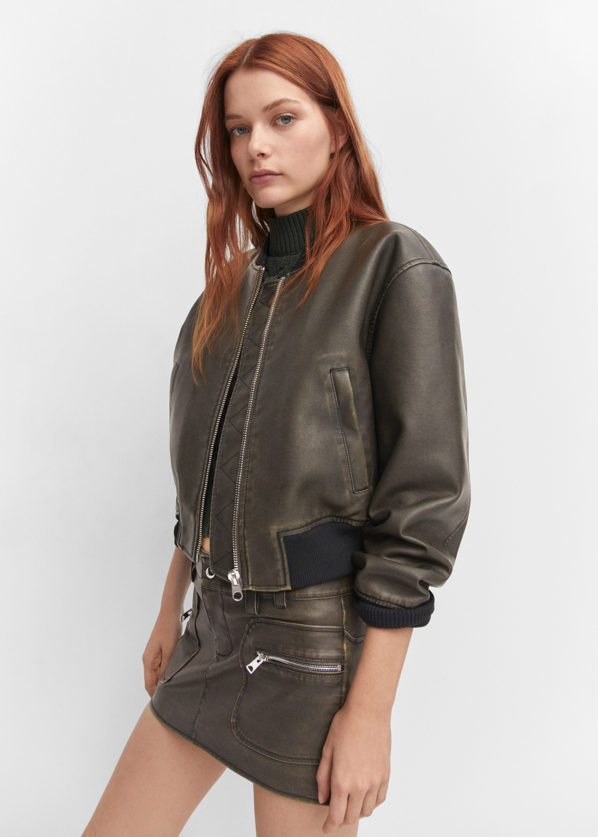 Worn-effect bomber jacket - Details of the article 6