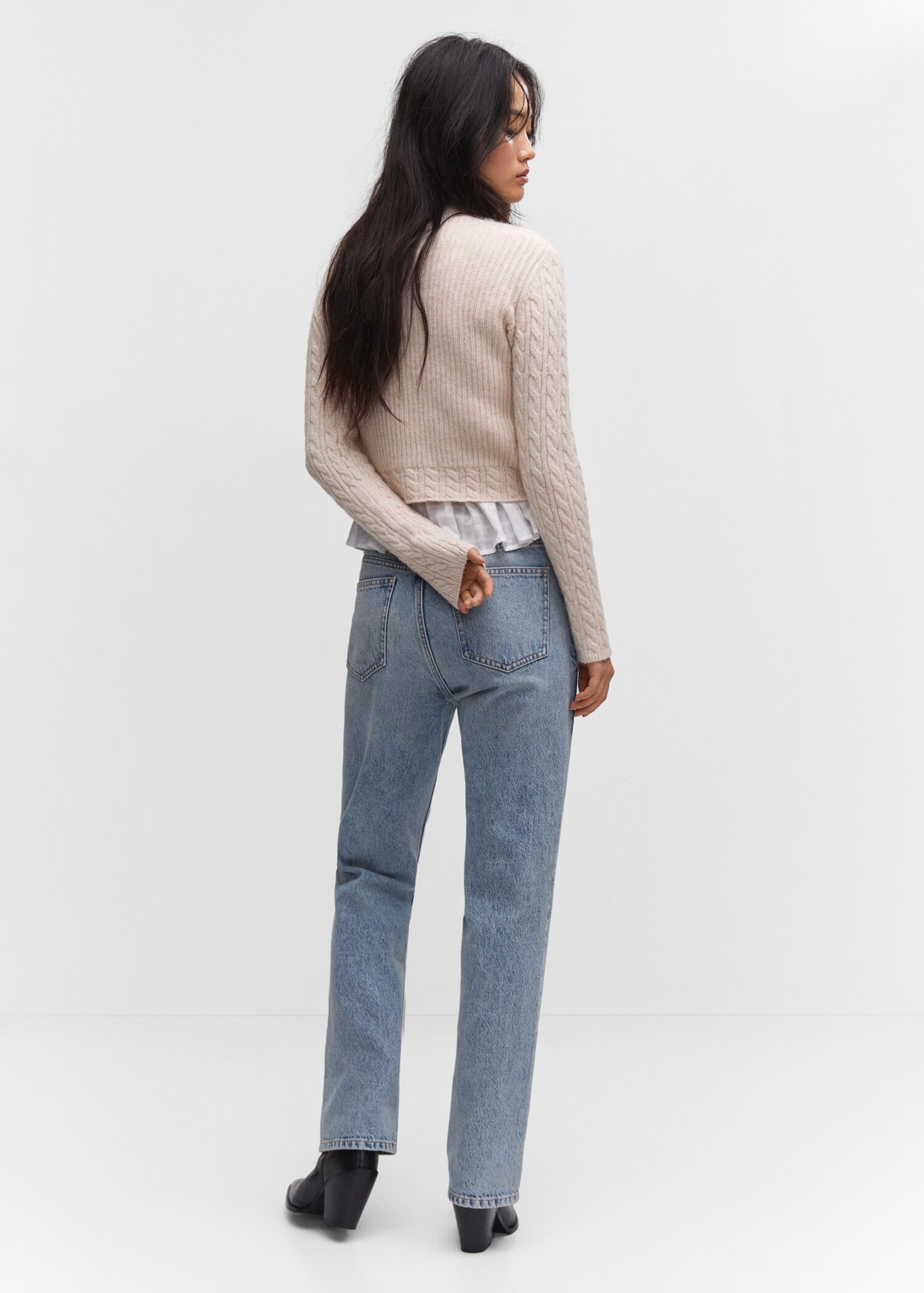 Zopfmusterpullover mit halbhohem Kragen - Rückseite des Artikels