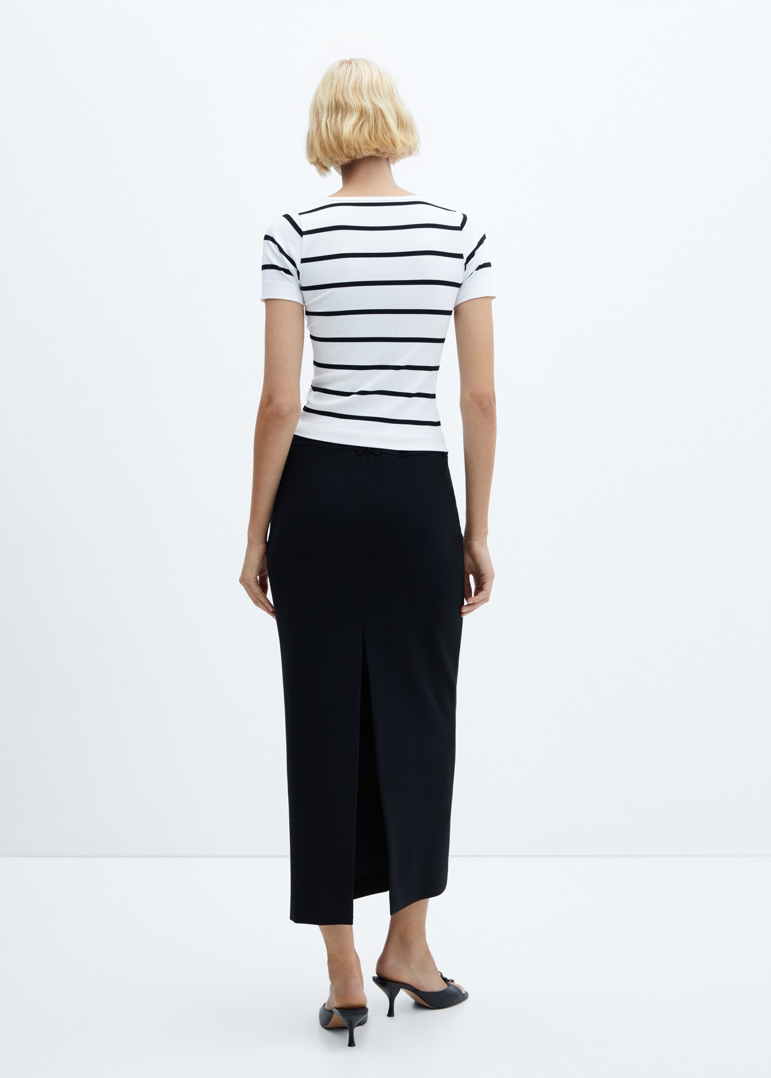 Striped seamless t-shirt - Reverse of the article