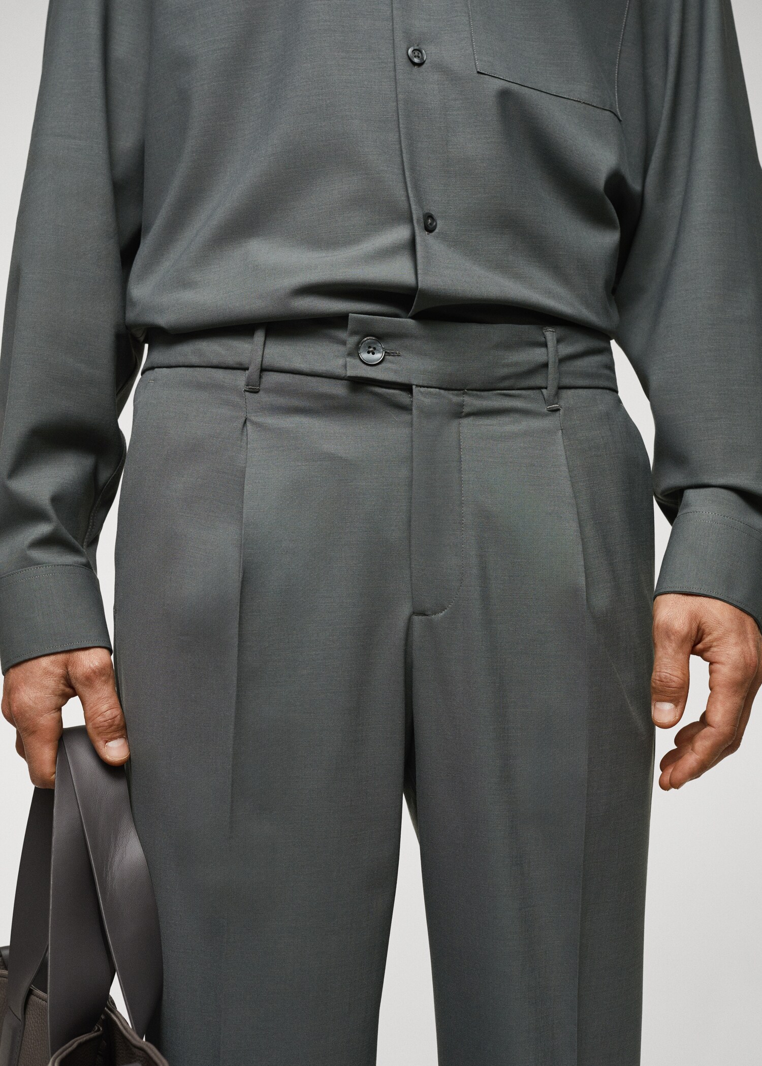 Pantalón lana pinzas relaxed fit - Detalle del artículo 1