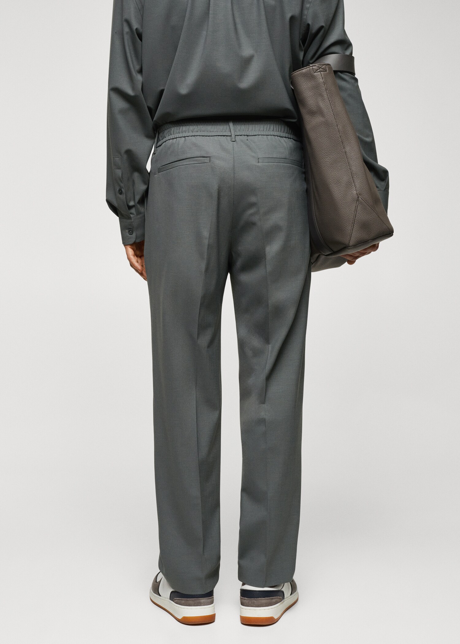 Pantalón lana pinzas relaxed fit - Reverso del artículo