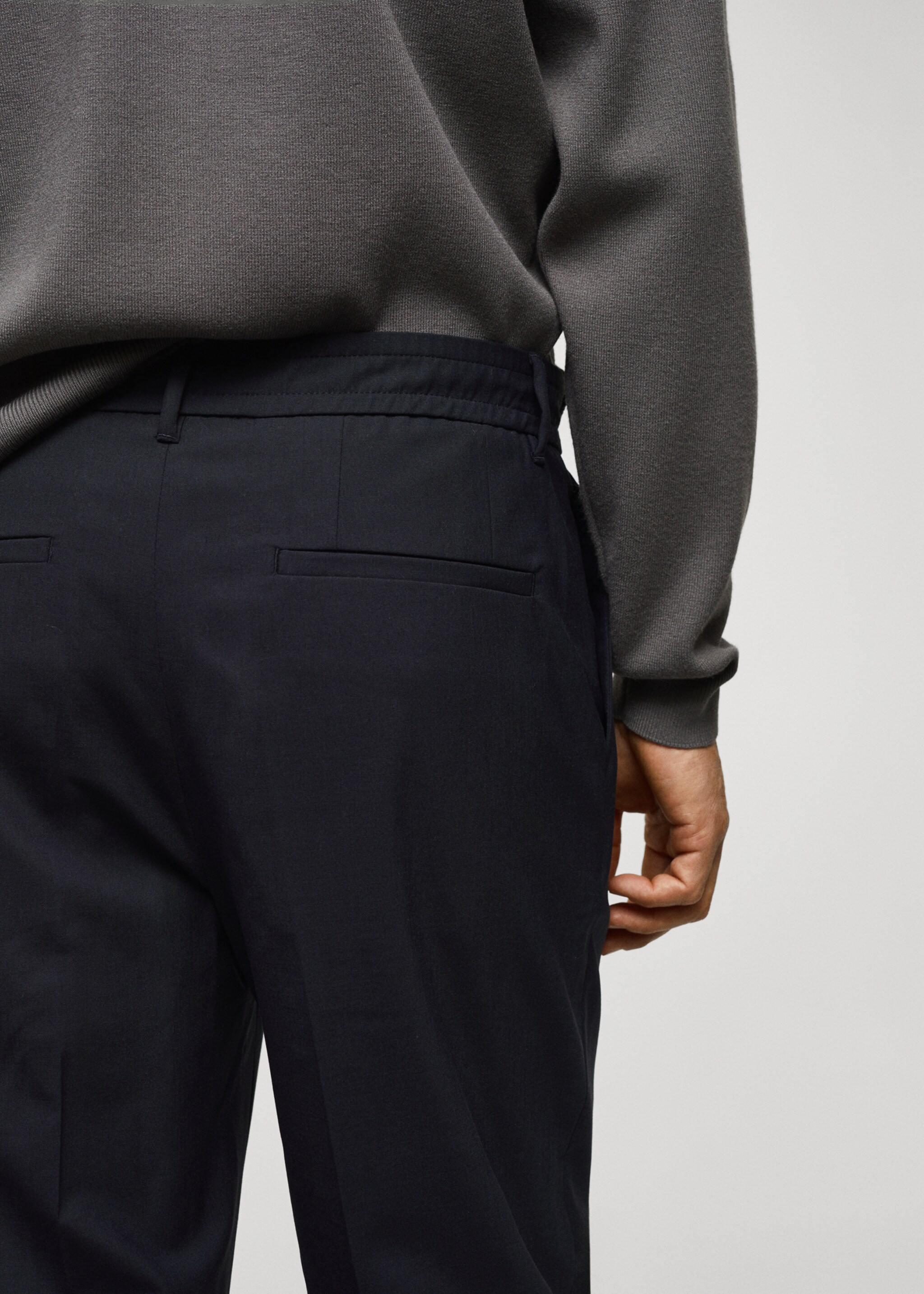 Relaxed-fit wool pants - Details of the article 6, Navy. Ref: 57015958-00.
