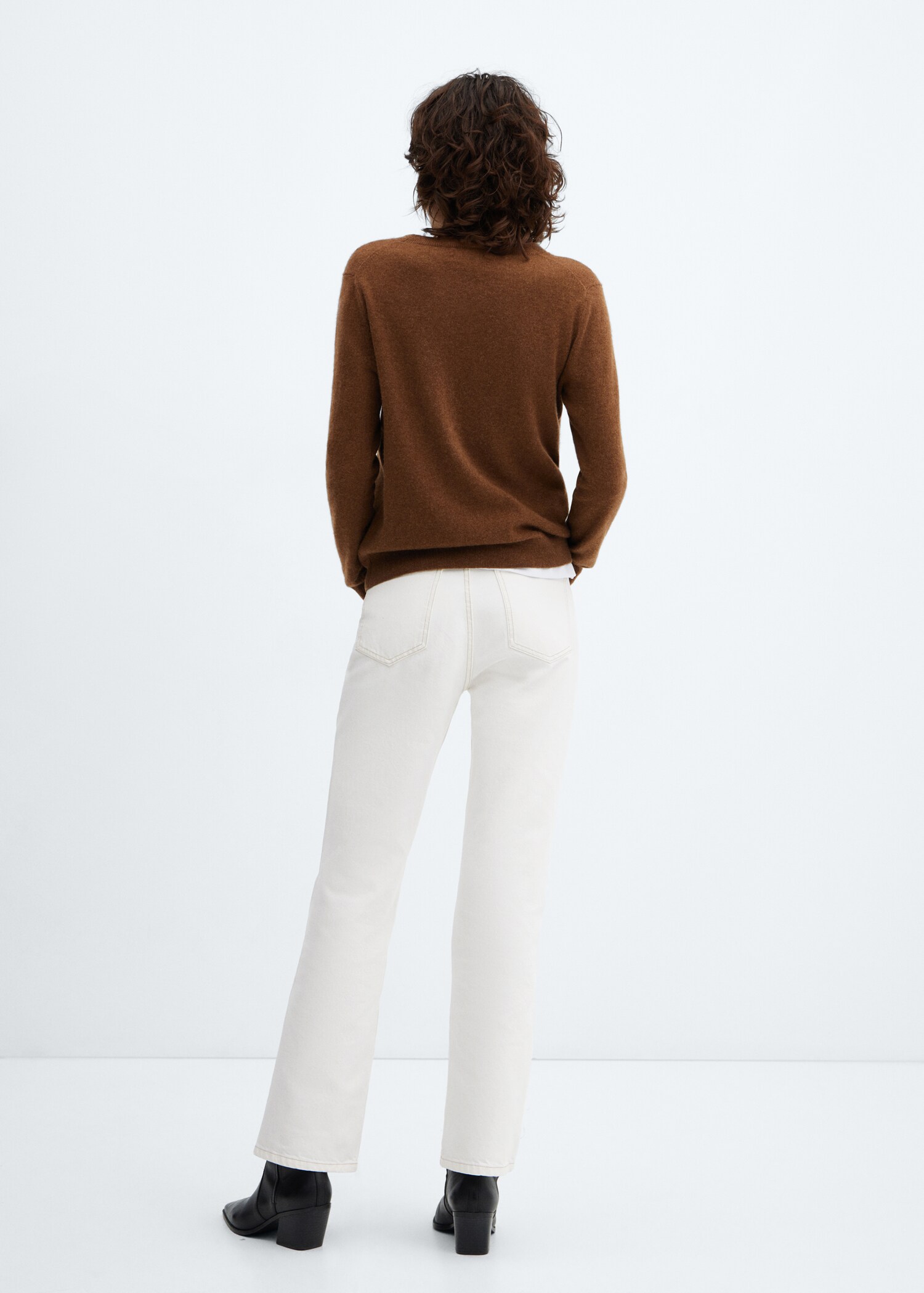 Mid-rise straight jeans - Reverse of the article