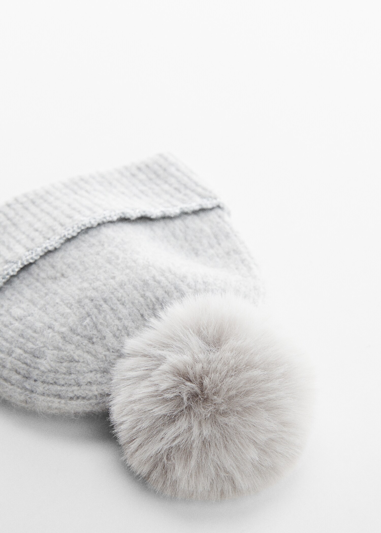 Bonnet pompon imitation fourrure - Détail de l'article 1