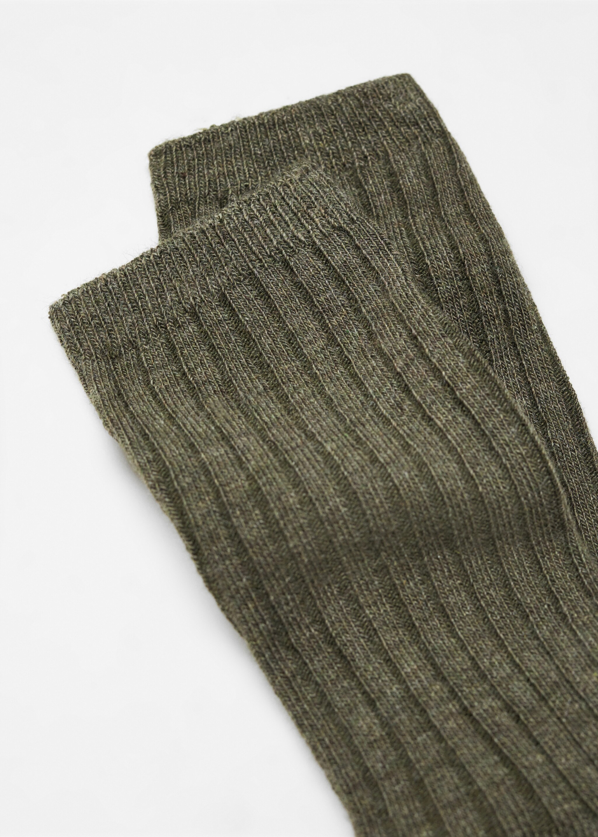 Long knitted socks - Details of the article 0, Khaki. Ref: 57016017-00.