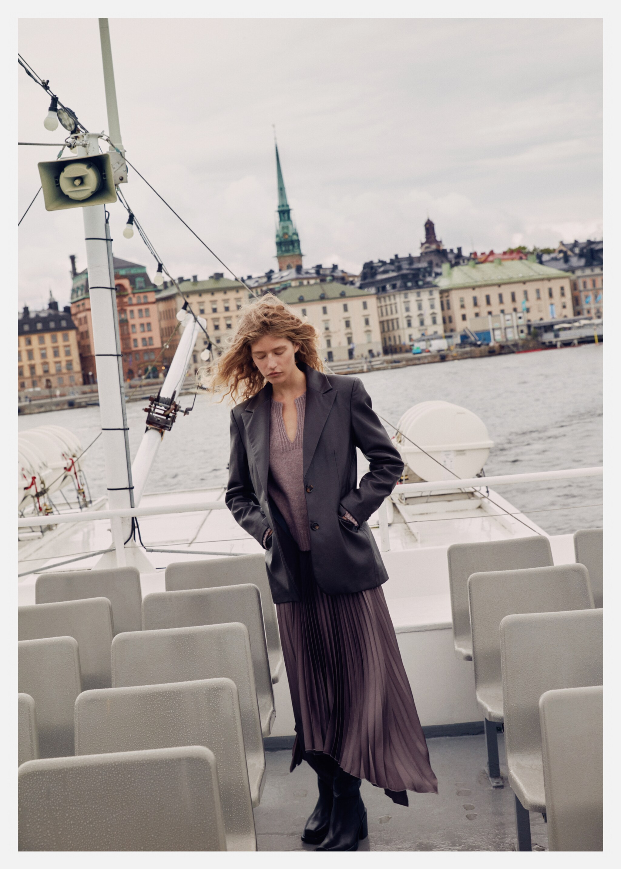 Irregular pleated skirt - Details of the article 6, Medium Brown. Ref: 57016018-00.