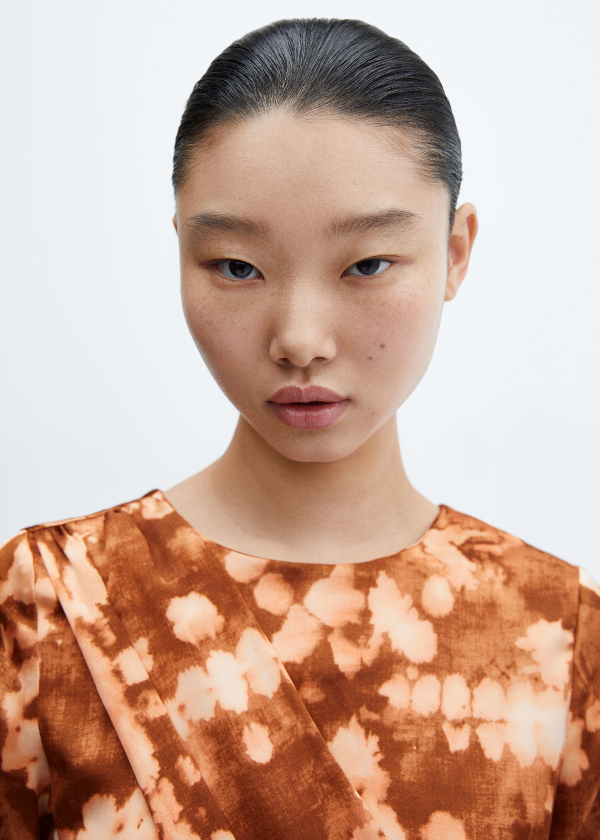 Short tie-dye draped dress - Details of the article 1
