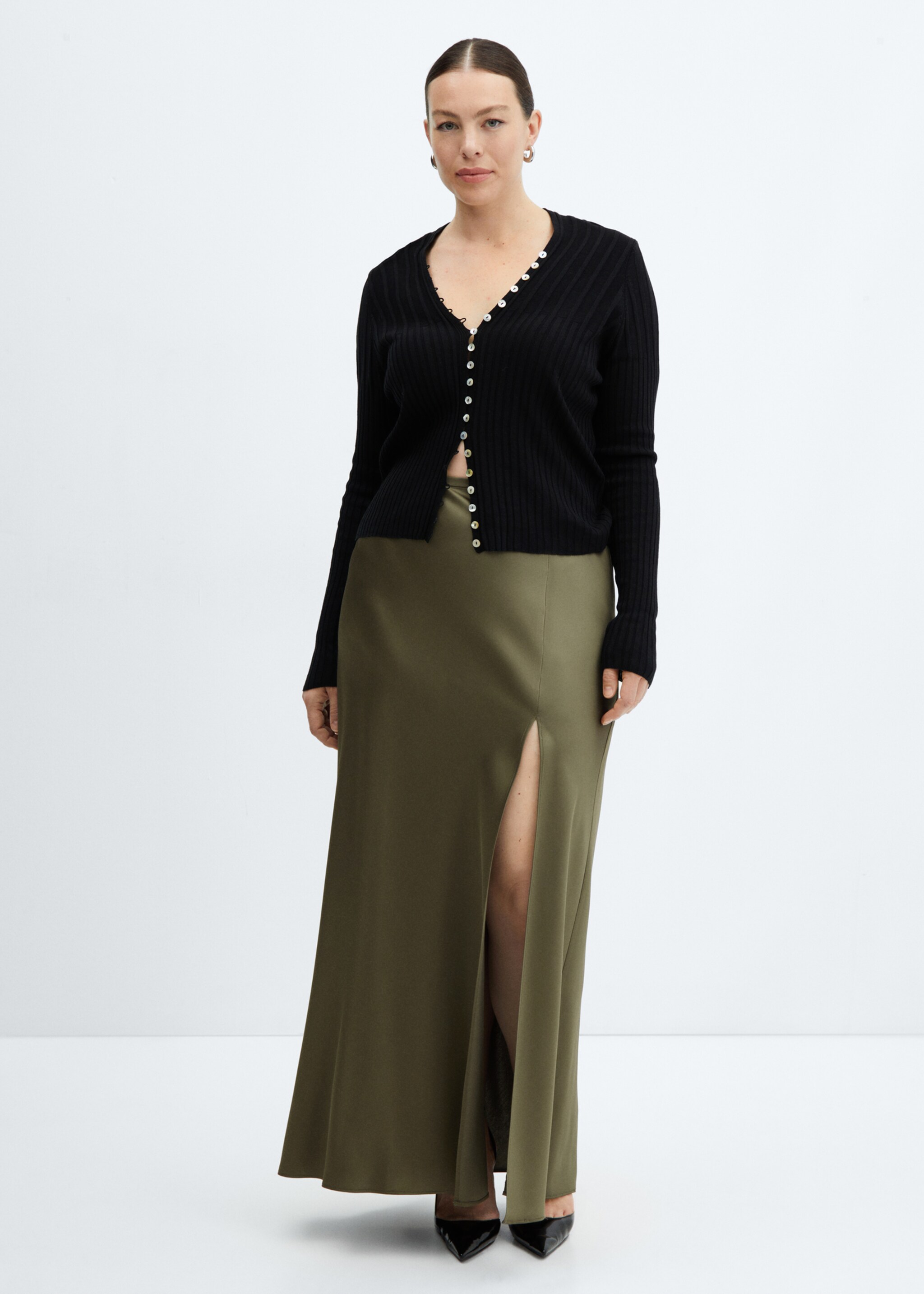 Satin skirt with side slit - Details of the article 3, Green. Ref: 57016717-00.