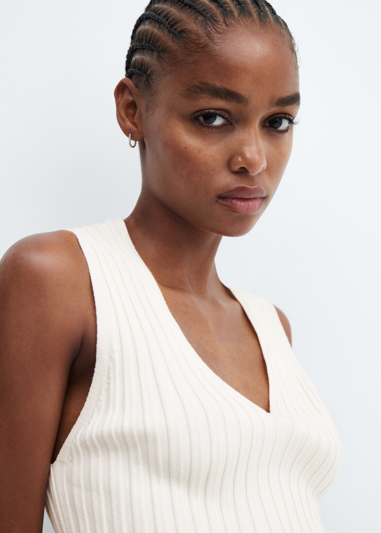 Ribbed V-neck top - Details of the article 1