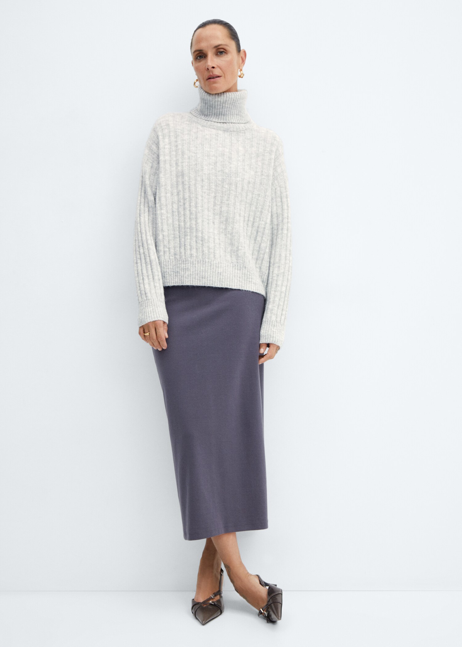 Rolled neck cable sweater - Details of the article 2