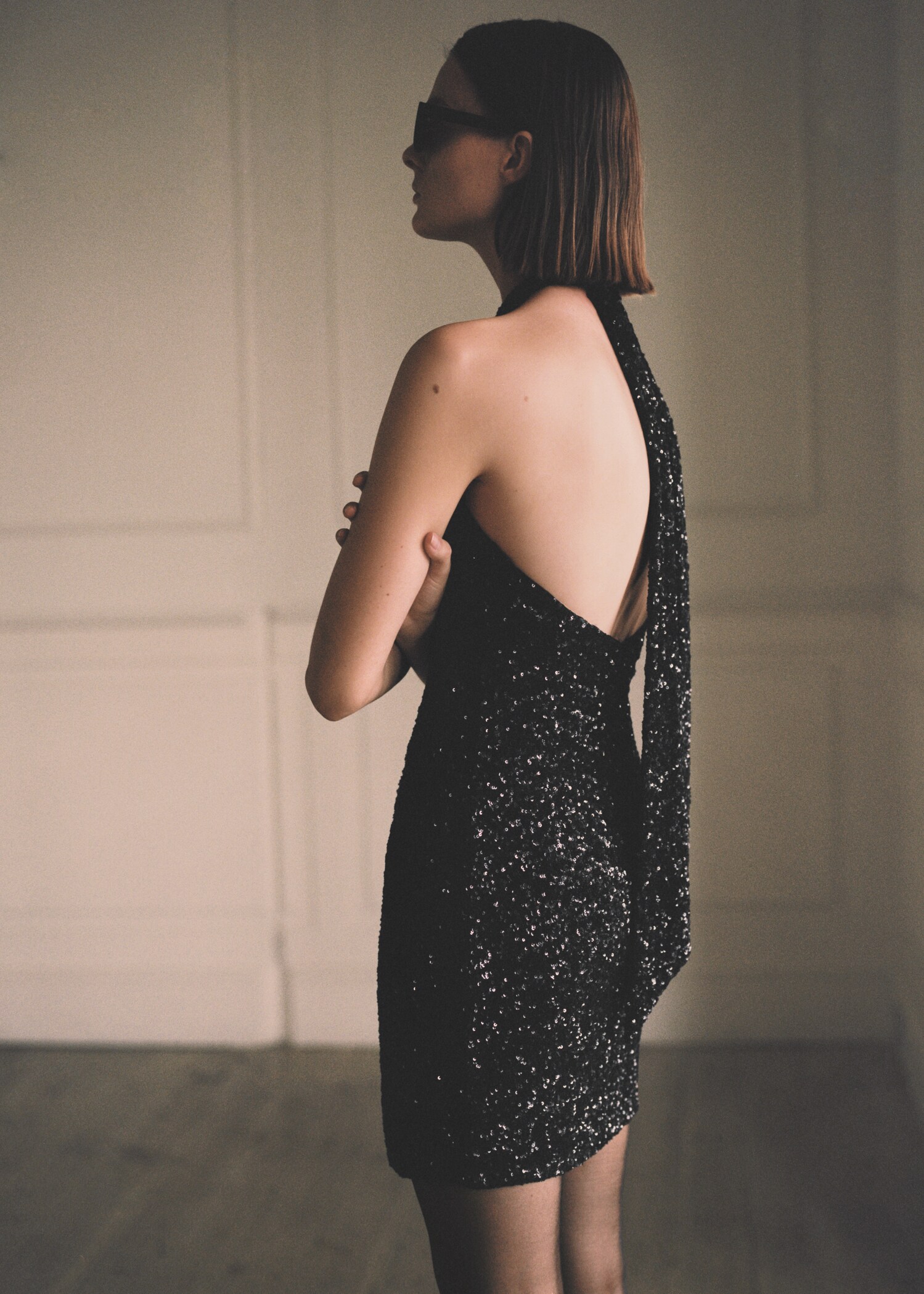 Sequined halter neck dress - Details of the article 6