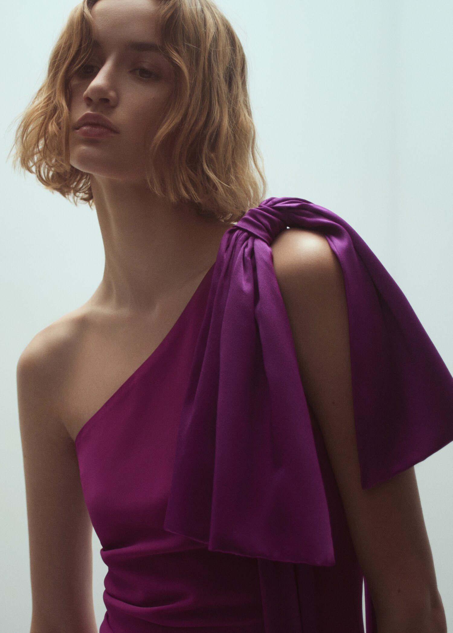 Asymmetrical maxi-bow dress - Details of the article 1