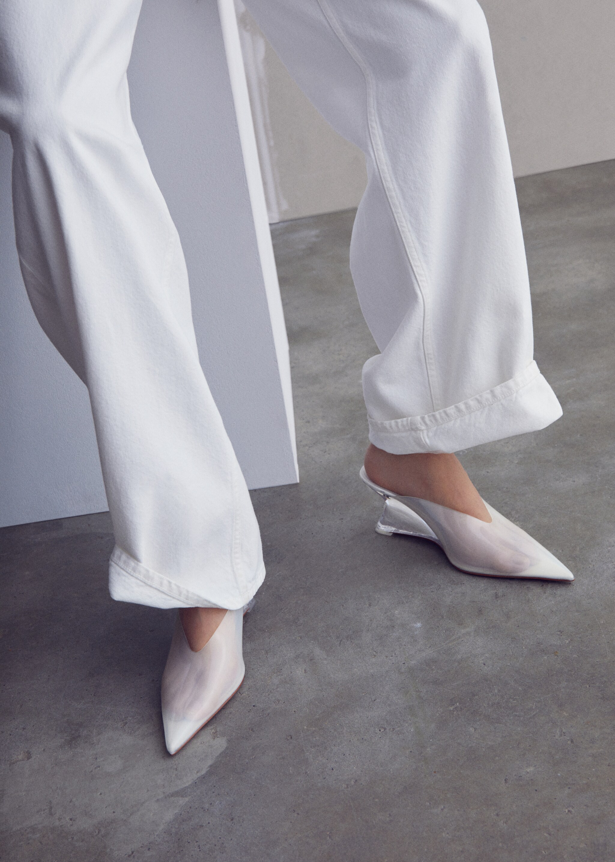 Transparent vinyl wedge shoes - Details of the article 9