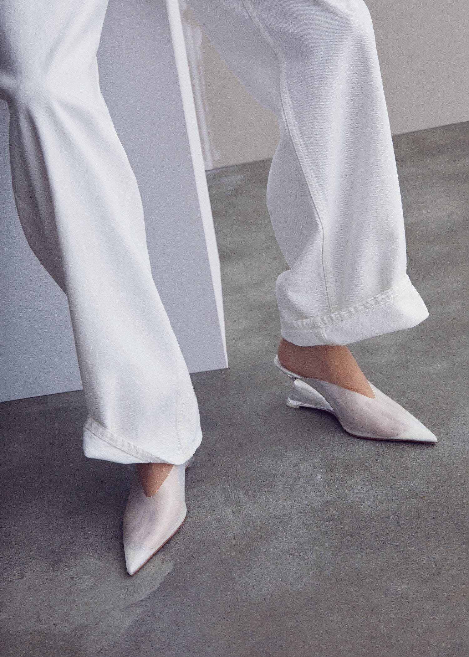 Transparent vinyl wedge shoes - Details of the article 9