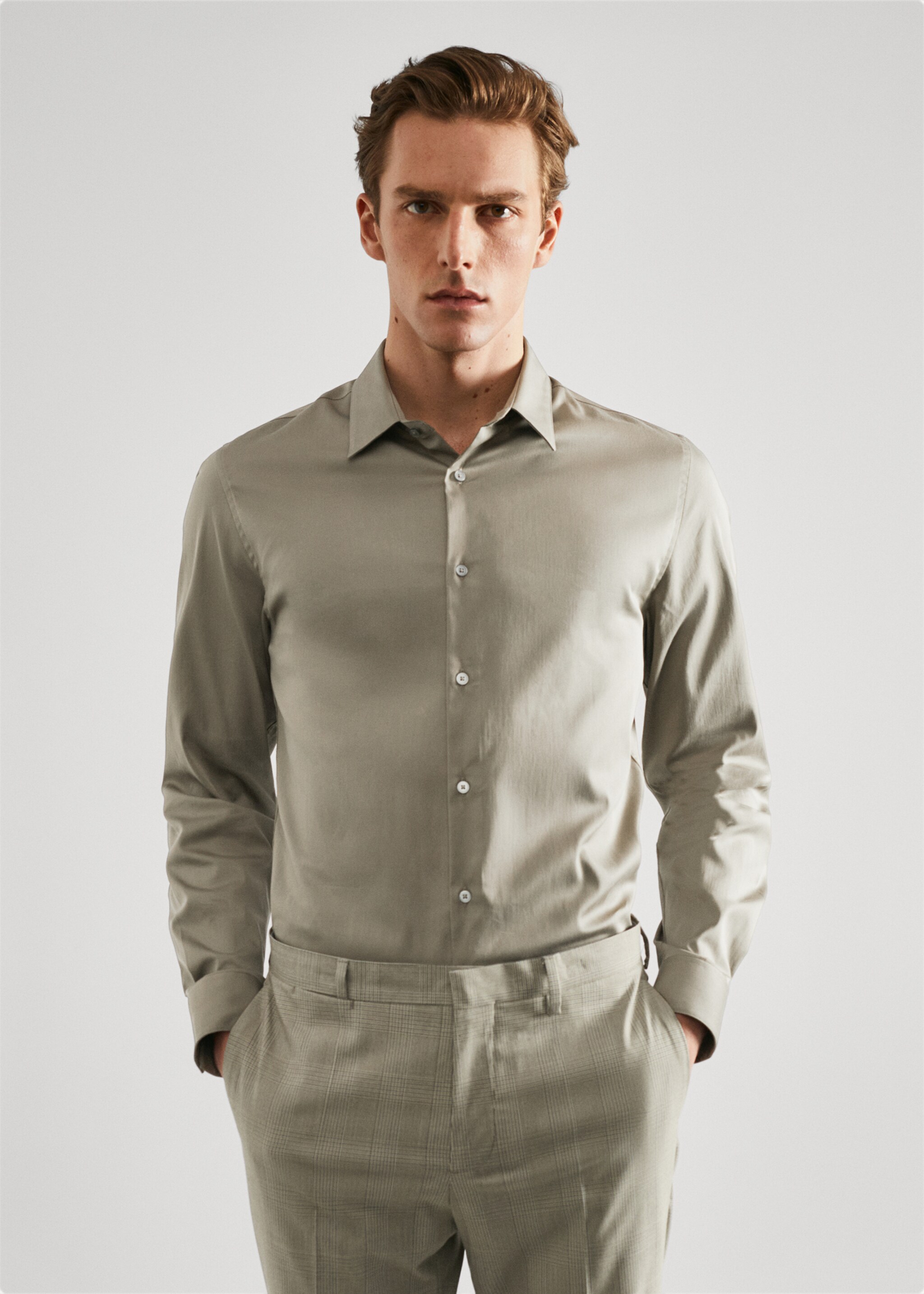 Super Slim Fit-Oberhemd aus Popeline - Mittlere Ansicht