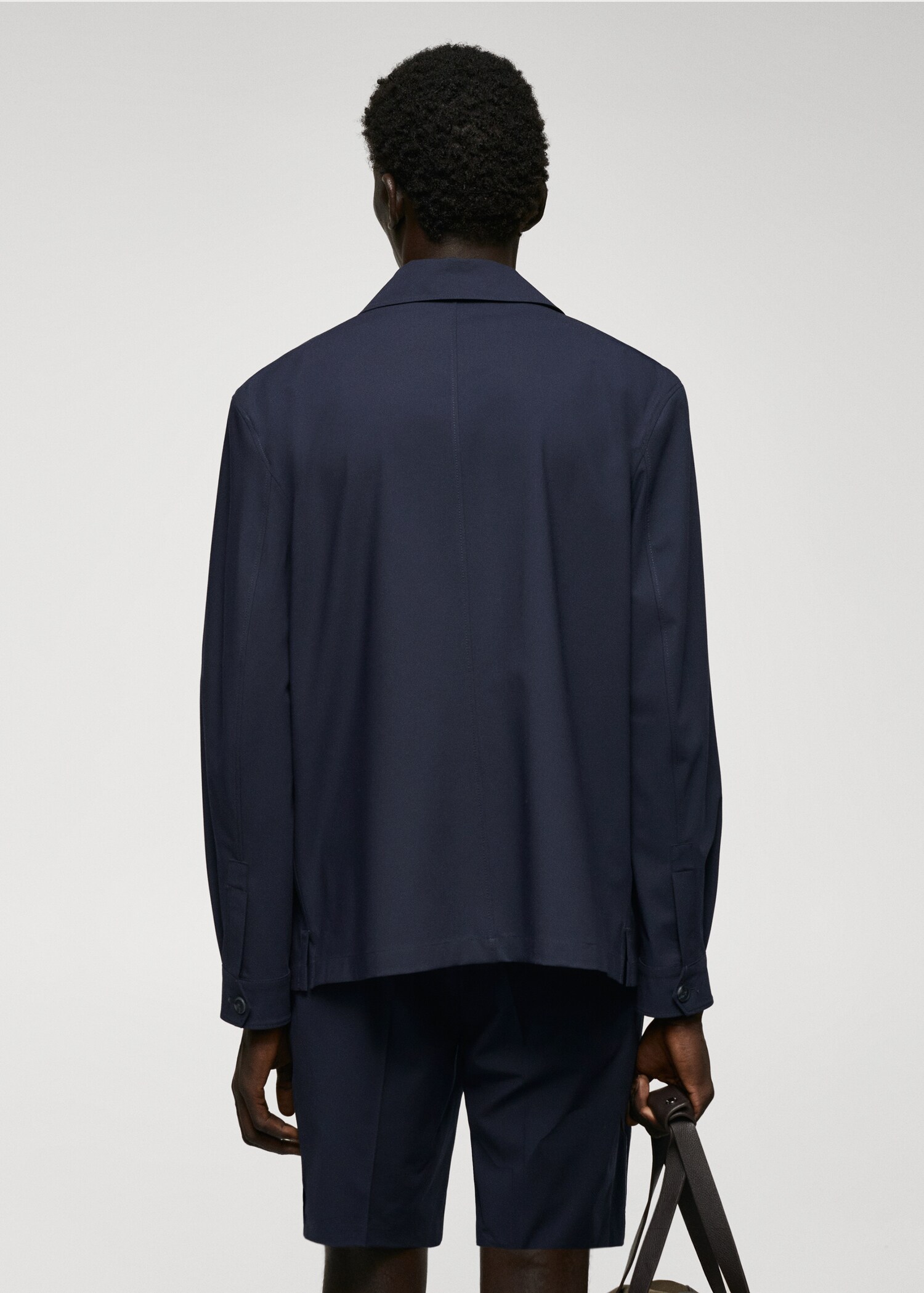 Leichte Jacke mit Taschen - Rückseite des Artikels