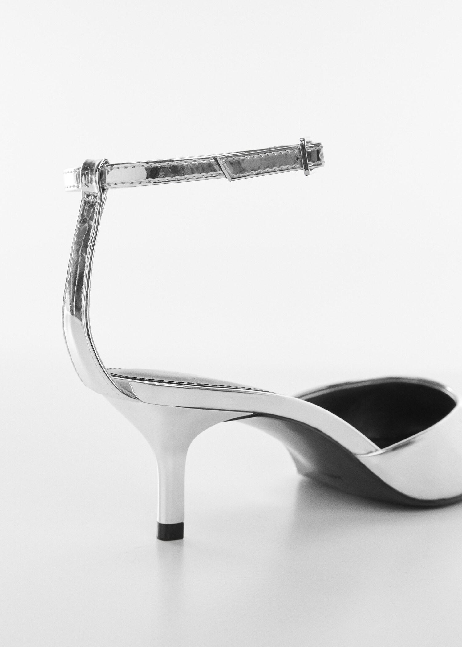 Metallic heel shoes - Details of the article 1