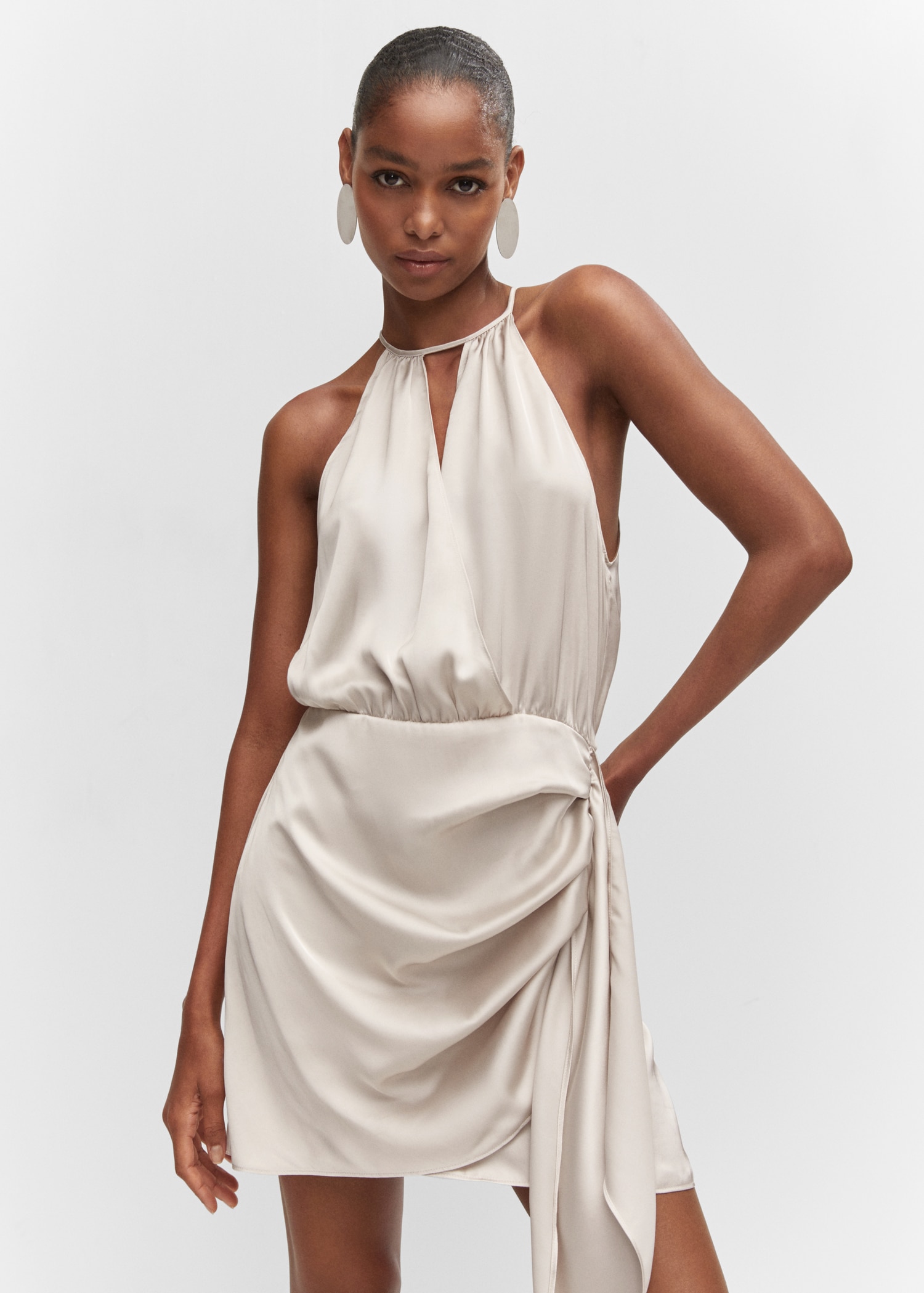 Satin halter neck dress - Women | MANGO OUTLET Latvia Satin halter neck dress - Women | MANGO OUTLET Latvia