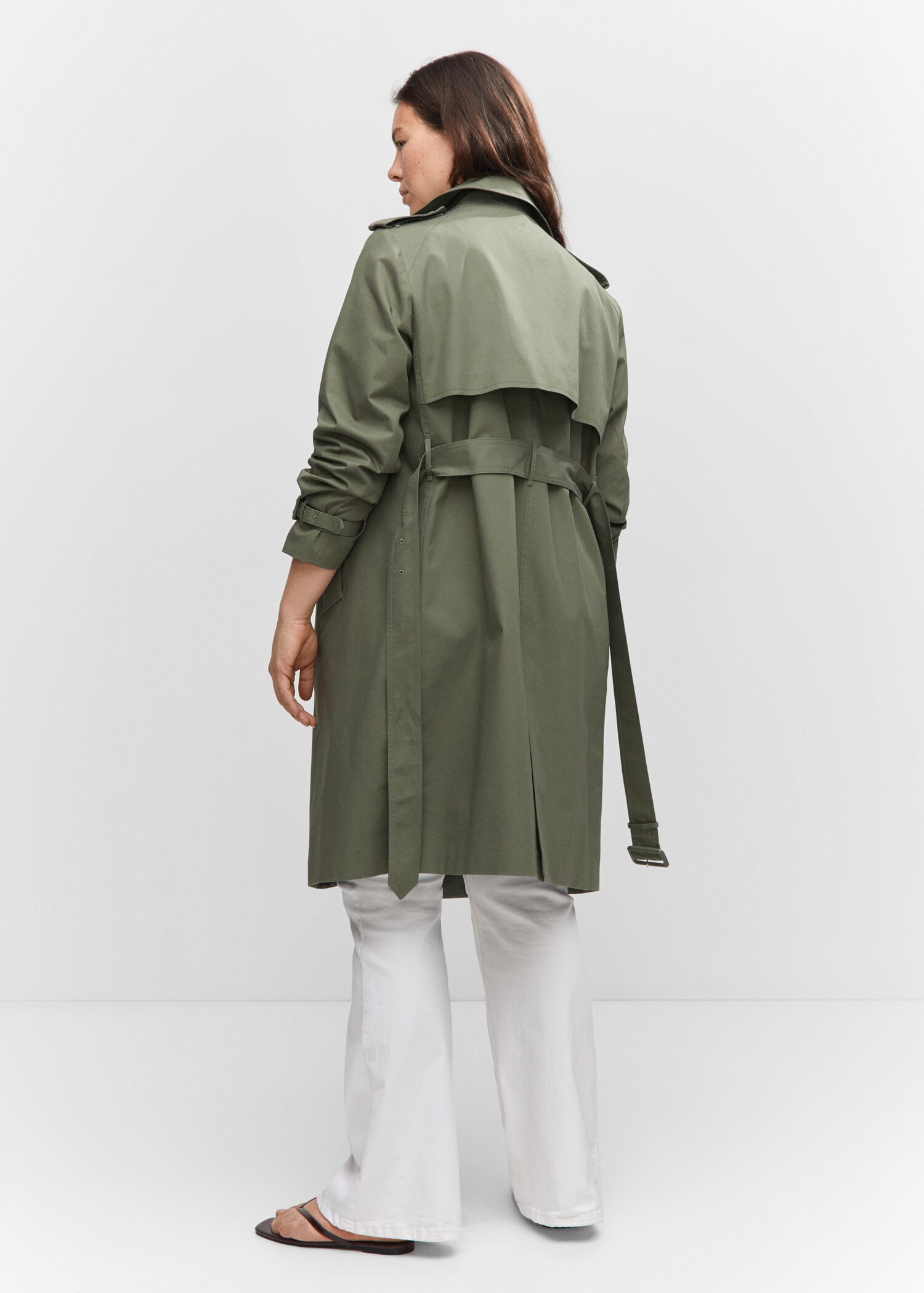 Klassischer Trenchcoat mit Gürtel - Detail des Artikels 4