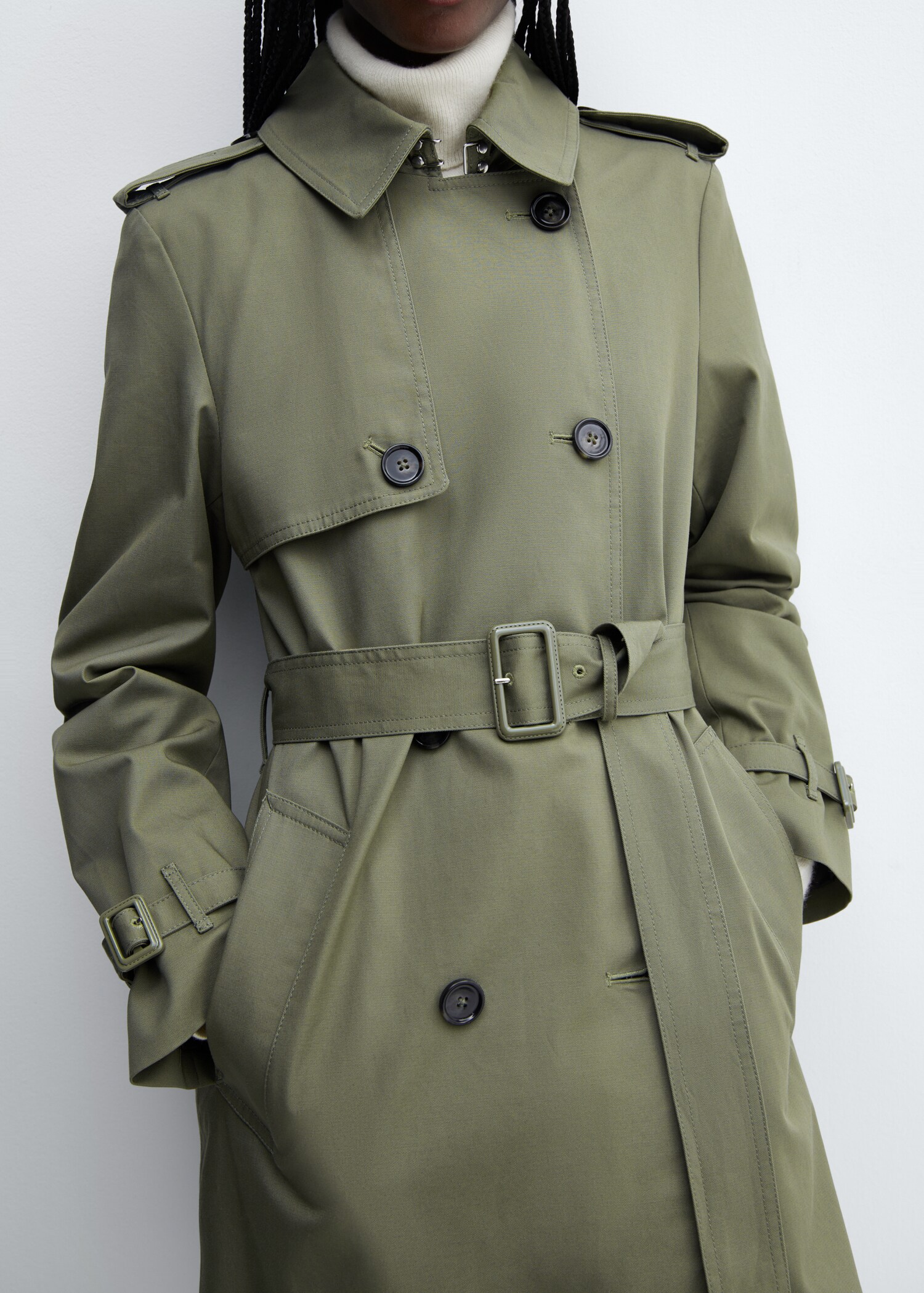 Klassischer Trenchcoat mit Gürtel - Detail des Artikels 6