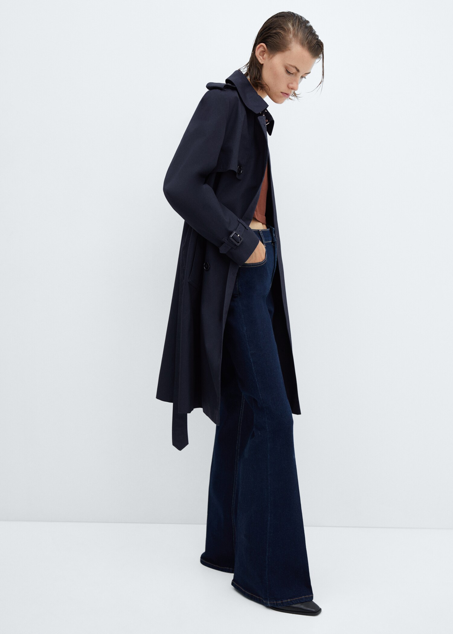 Klassischer Trenchcoat mit Gürtel - Detail des Artikels 2