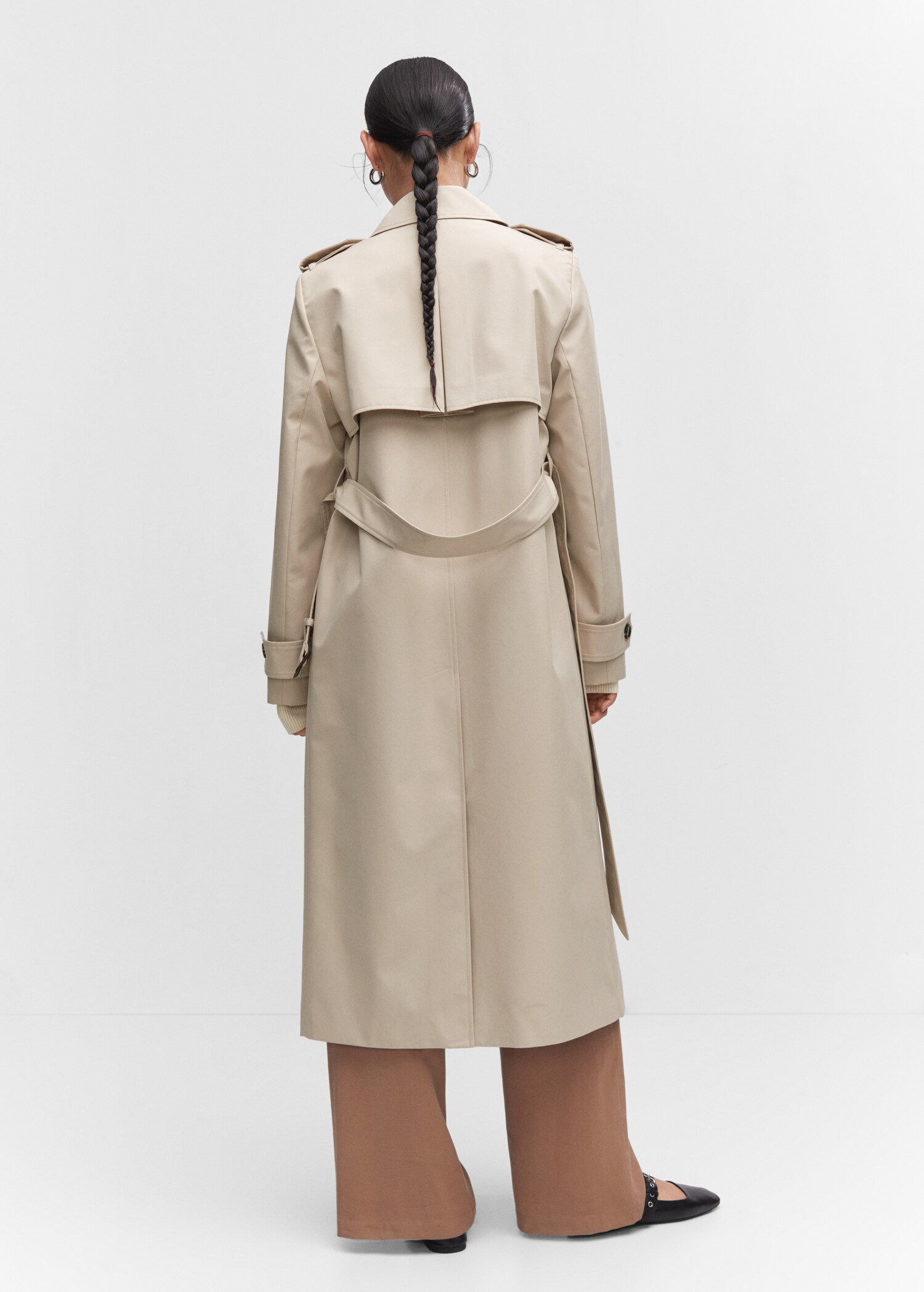 Waterproof double-breasted trench coat - Reverse of the article