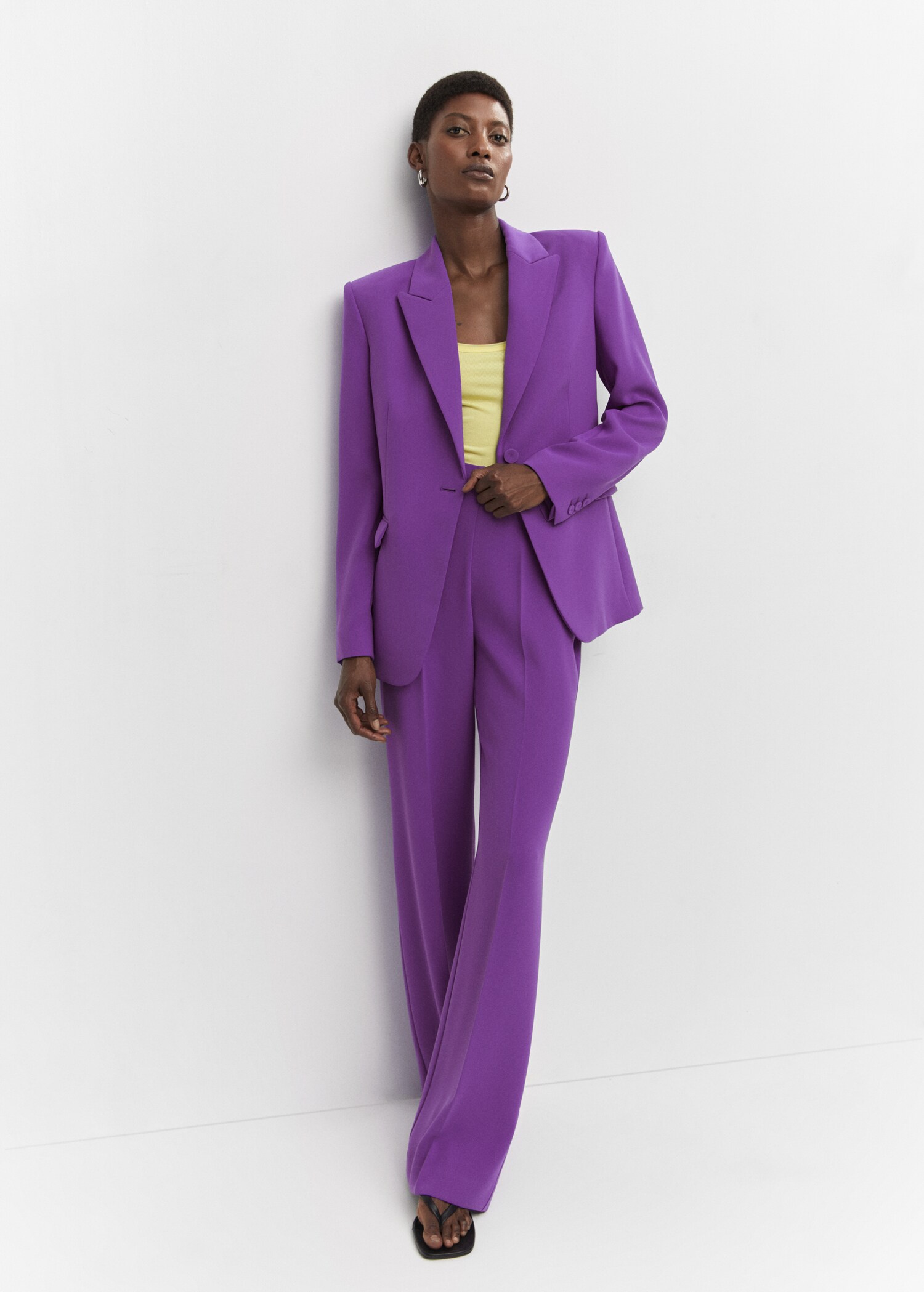 Suit jacket with buttons - Details of the article 2