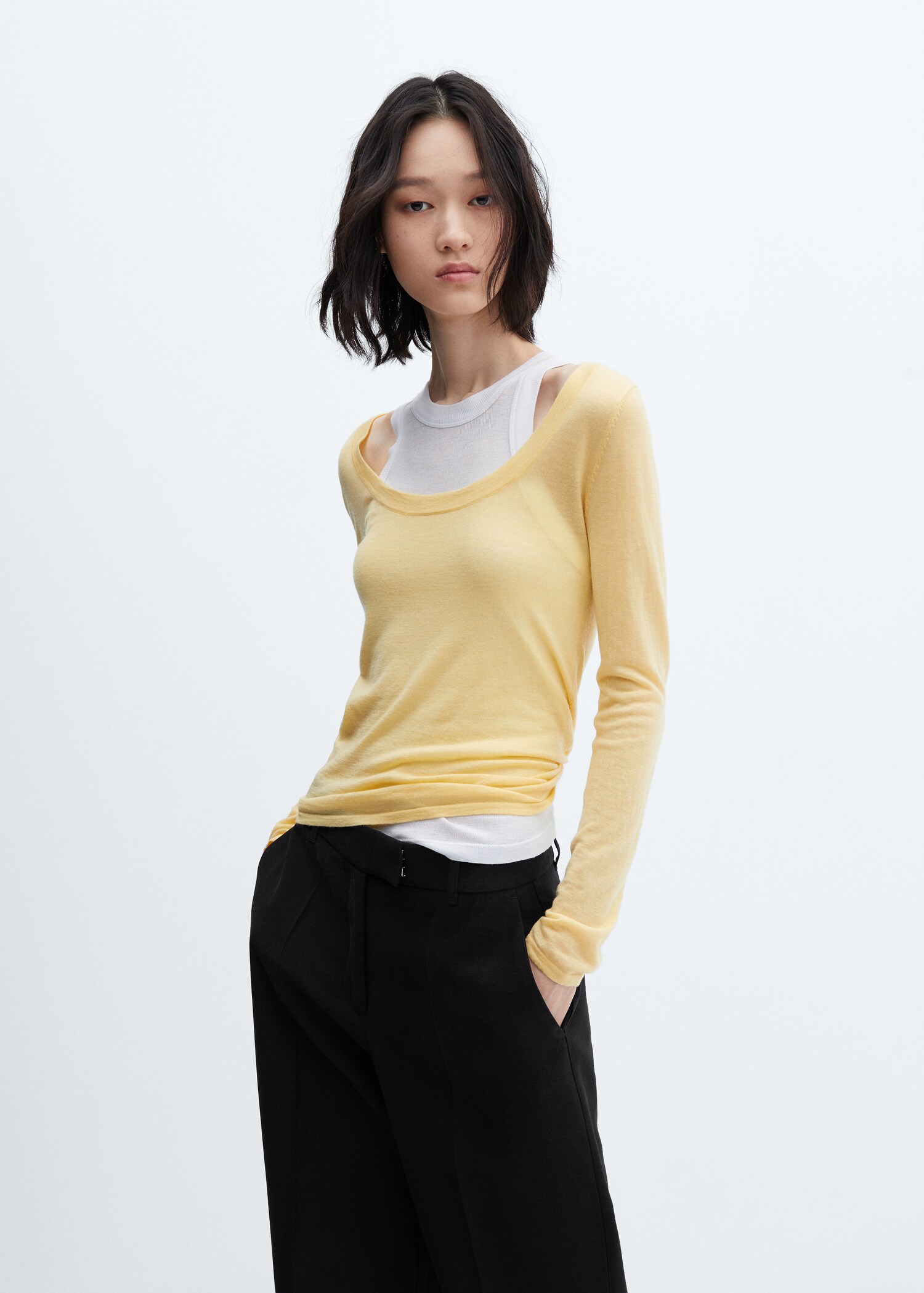 Low-waist wide-leg trousers - Details of the article 1