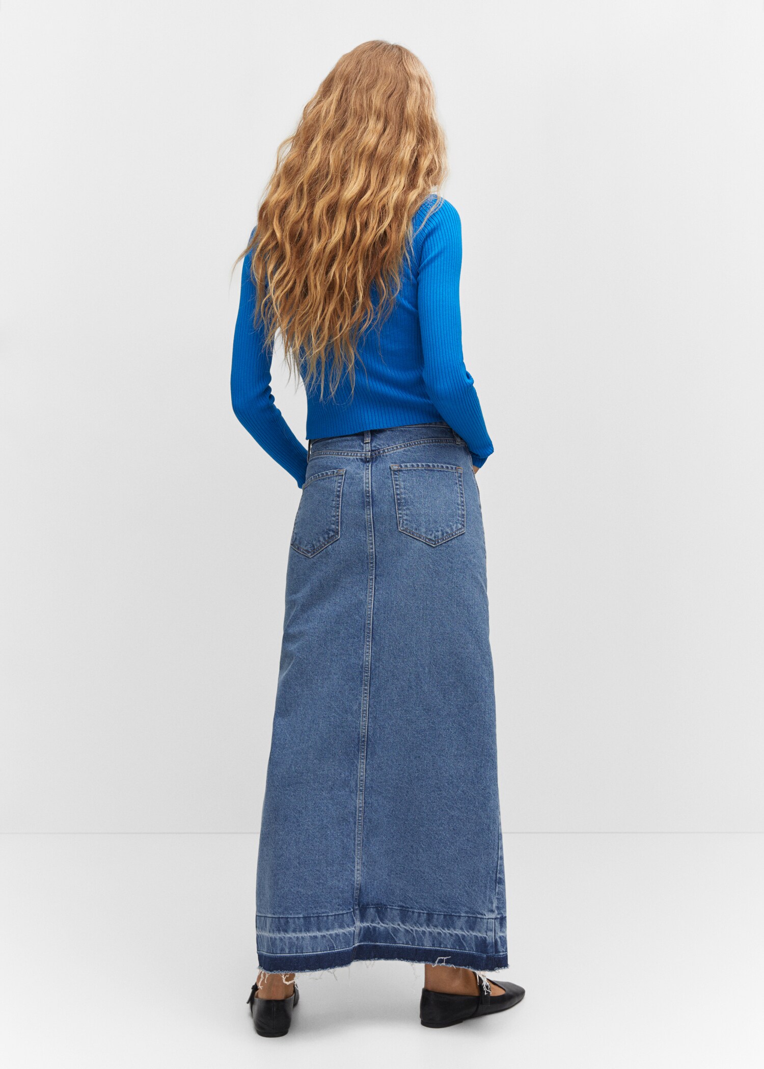 Ribbed round-neck sweater - Reverse of the article