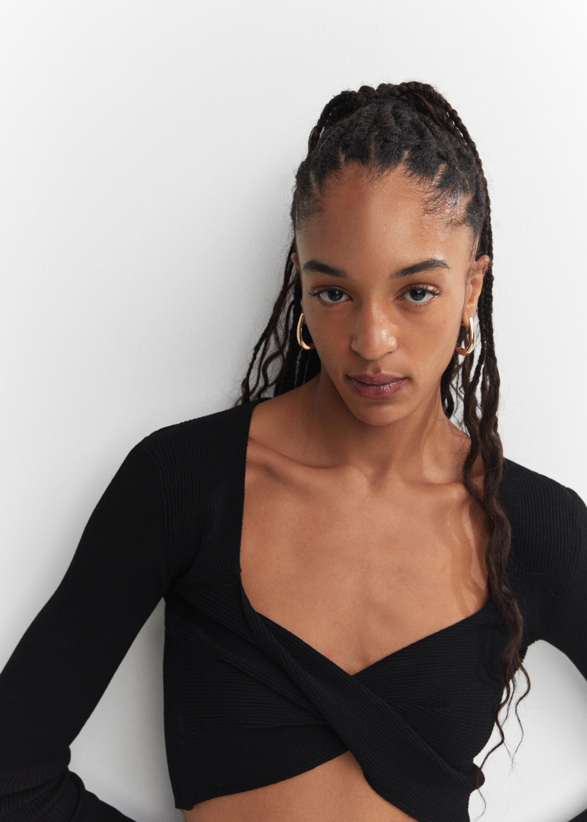 Wickel-Pullover in Cropped-Optik - Detail des Artikels 1, Schwarz. Ref: 57023814-00.