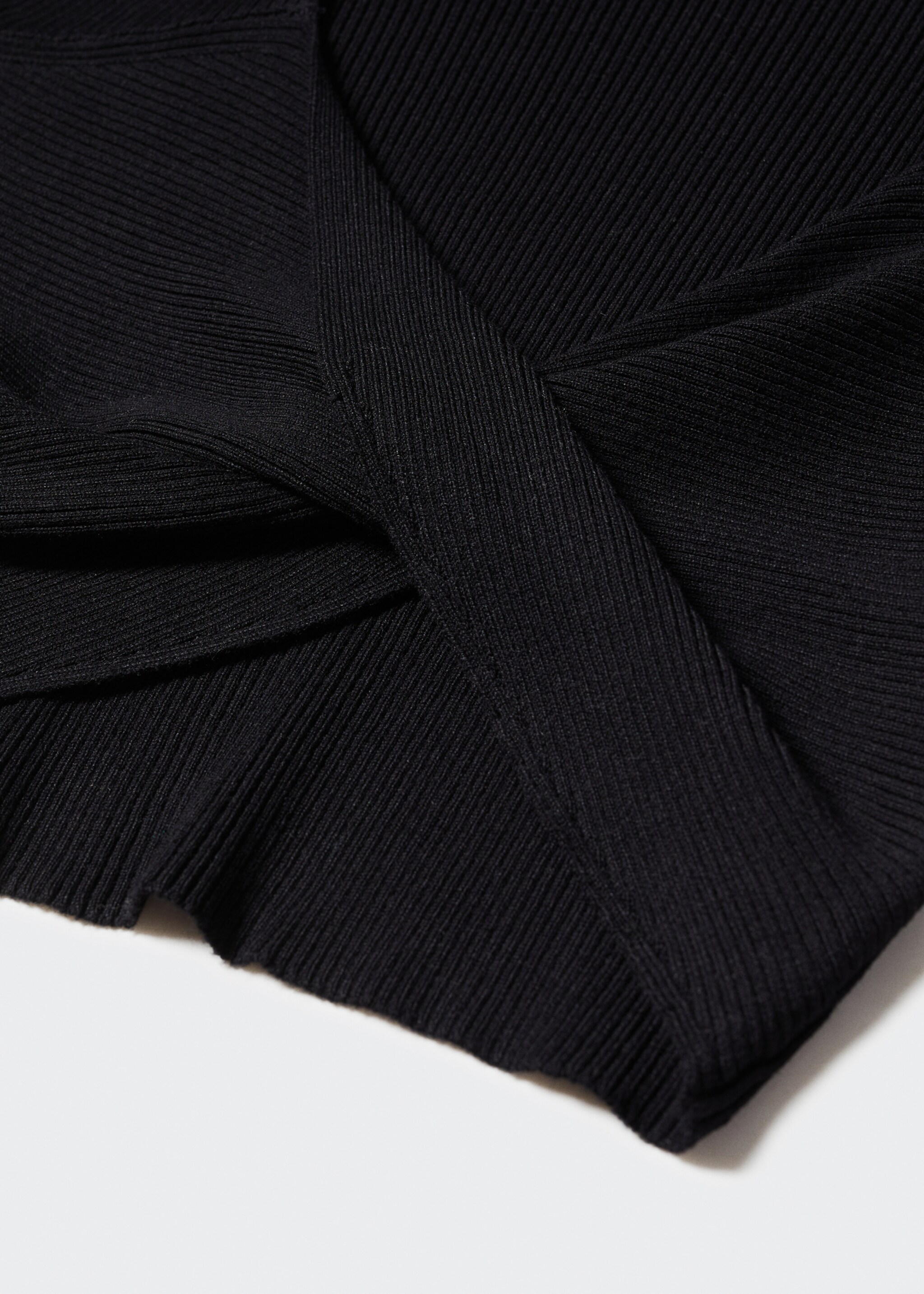 Wickel-Pullover in Cropped-Optik - Detail des Artikels 8, Schwarz. Ref: 57023814-00.