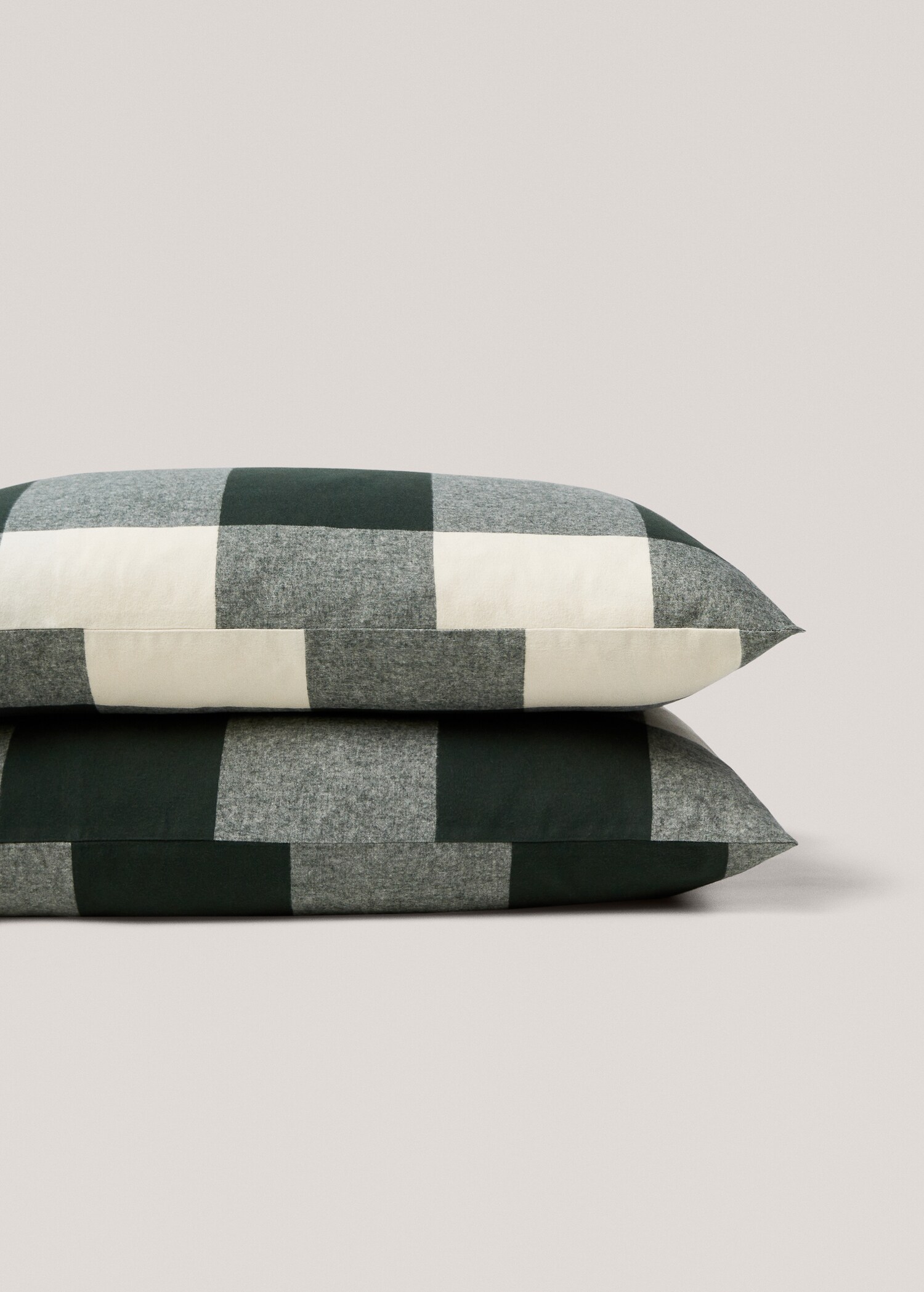 Checked design flannel pillow case 50x75cm (Pack of 2) - Details of the article 3