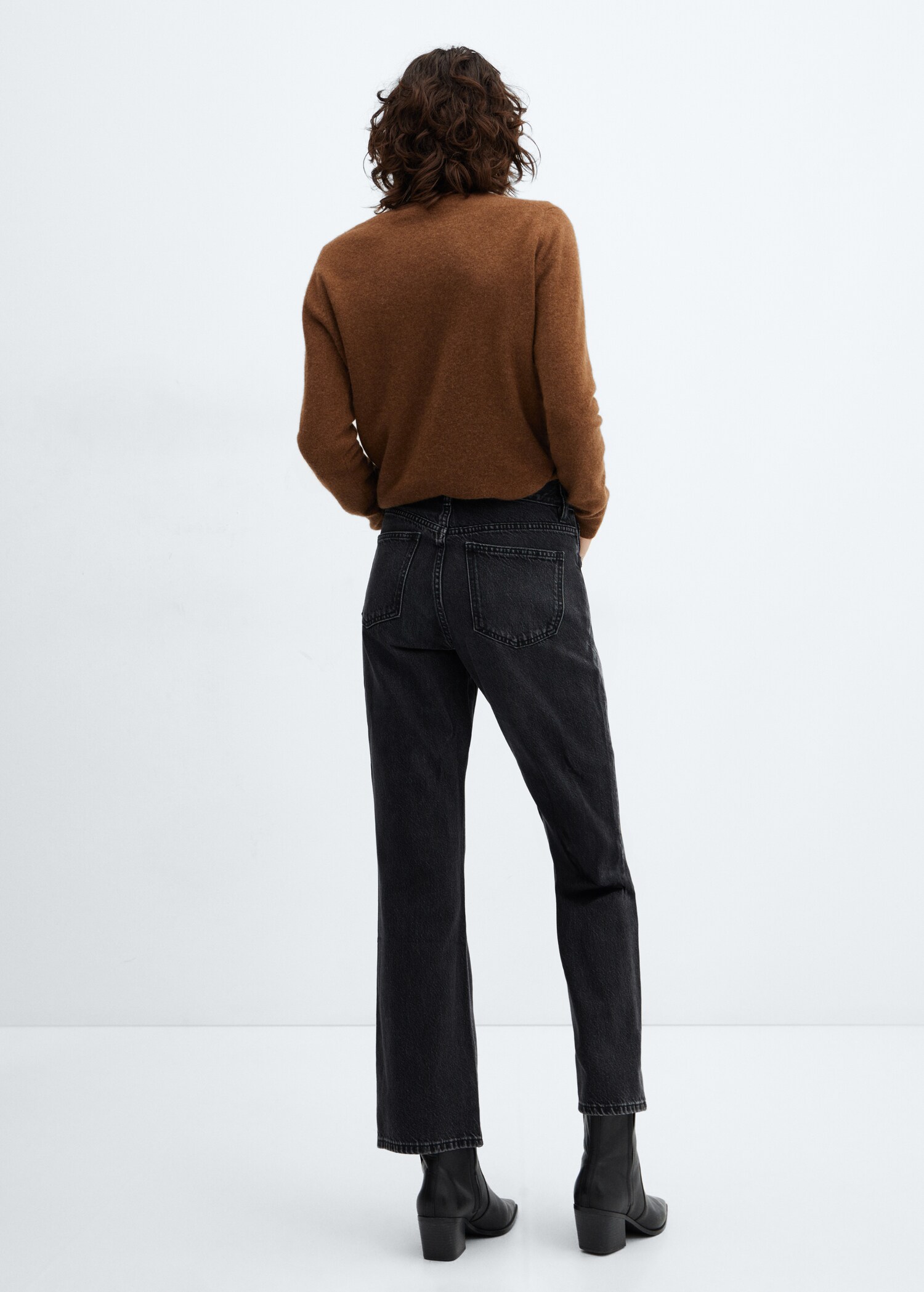 Mid-rise straight jeans - Reverse of the article