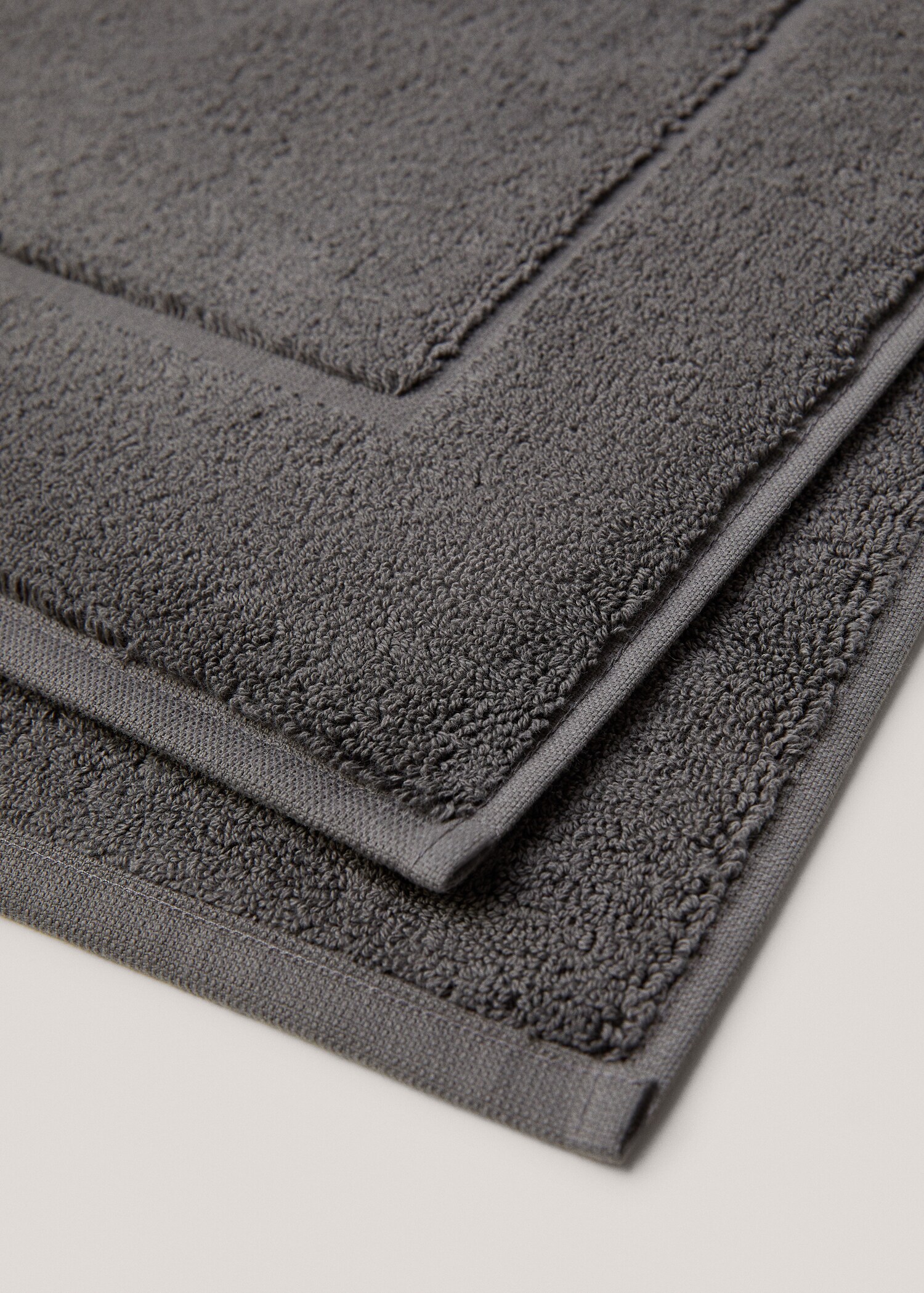 100% cotton bath mat - Details of the article 2