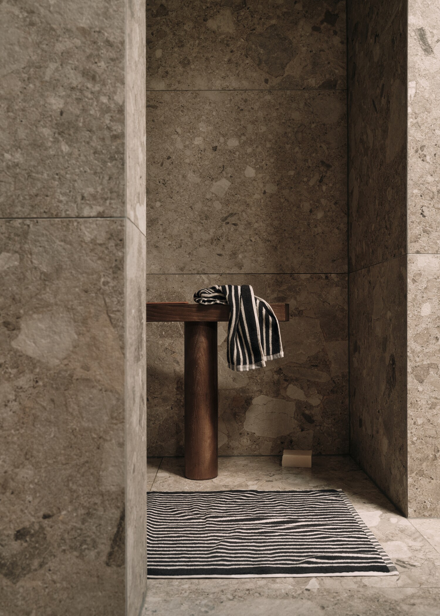 Striped cotton rug - Details of the article 9