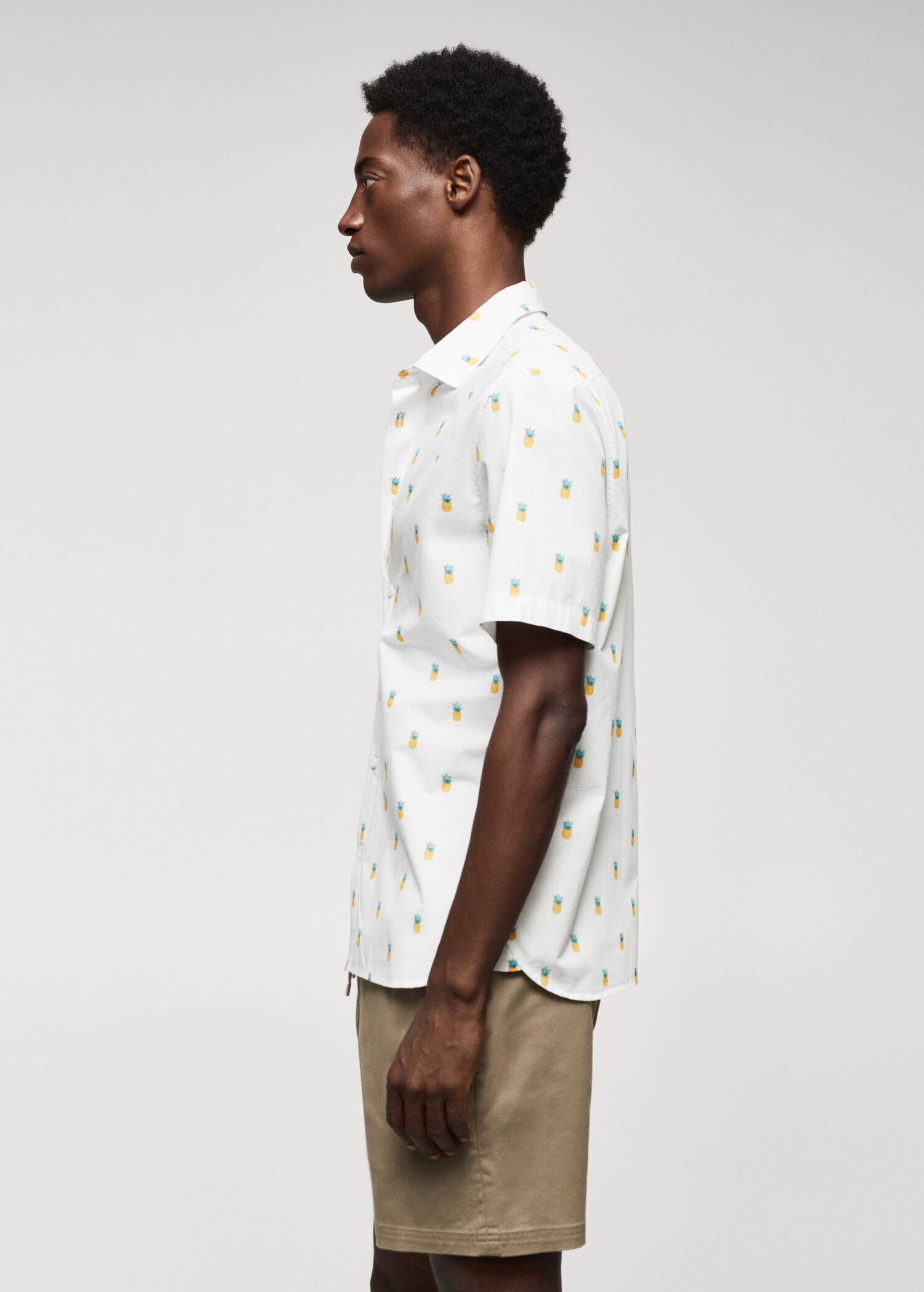 100% cotton shirt with pineapple print - Details of the article 2