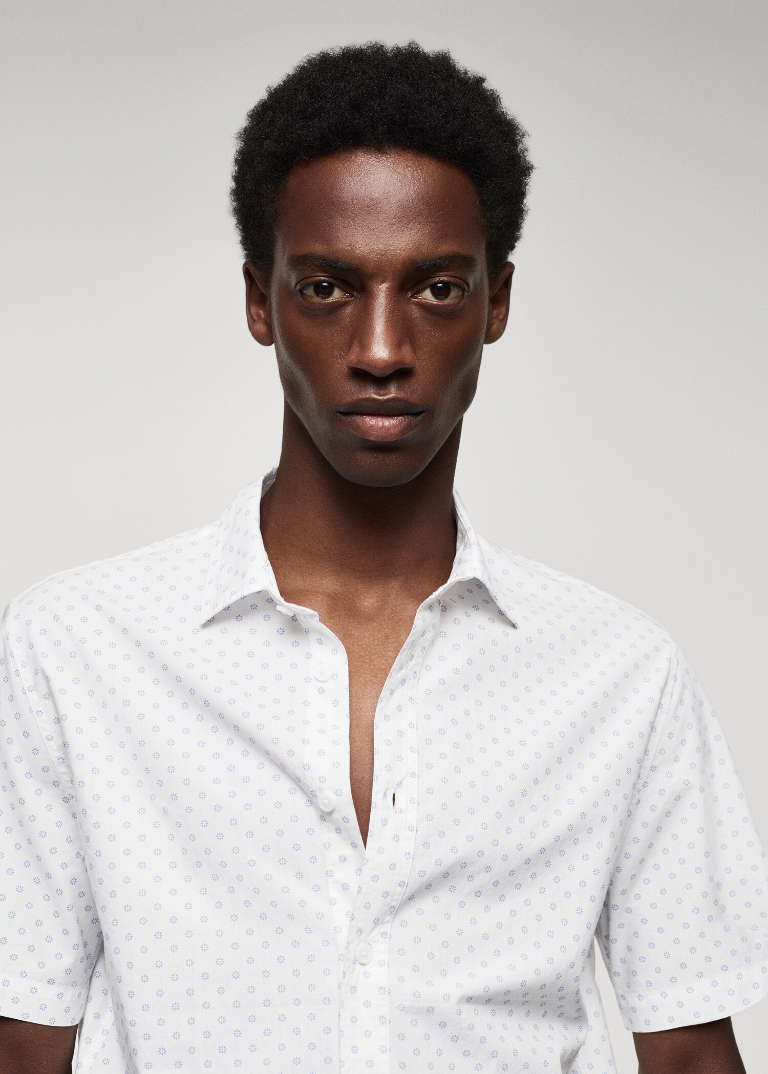 100% cotton short-sleeved mirco-patterned shirt - Details of the article 1