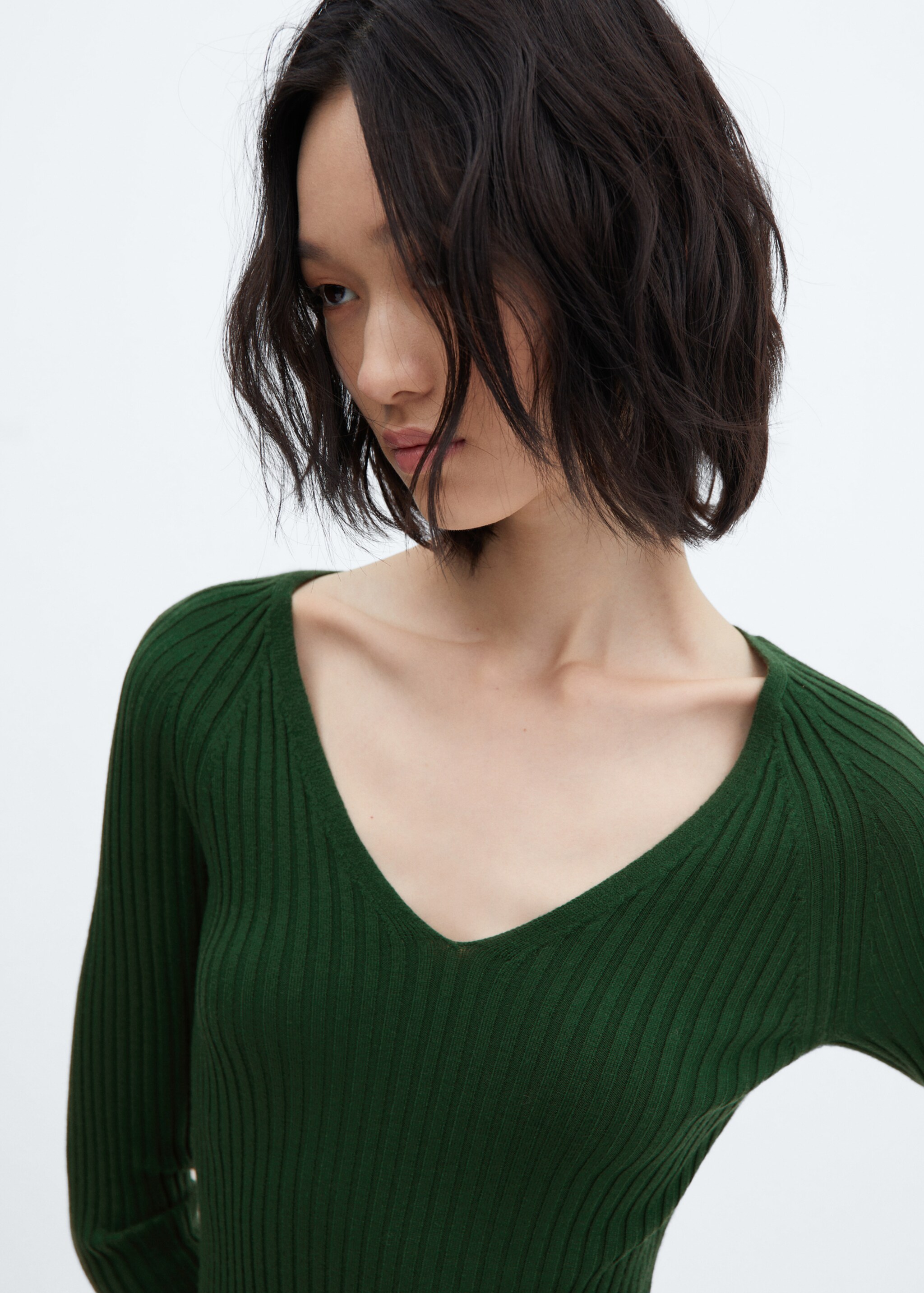 Ribbed V-neck dress - Details of the article 1