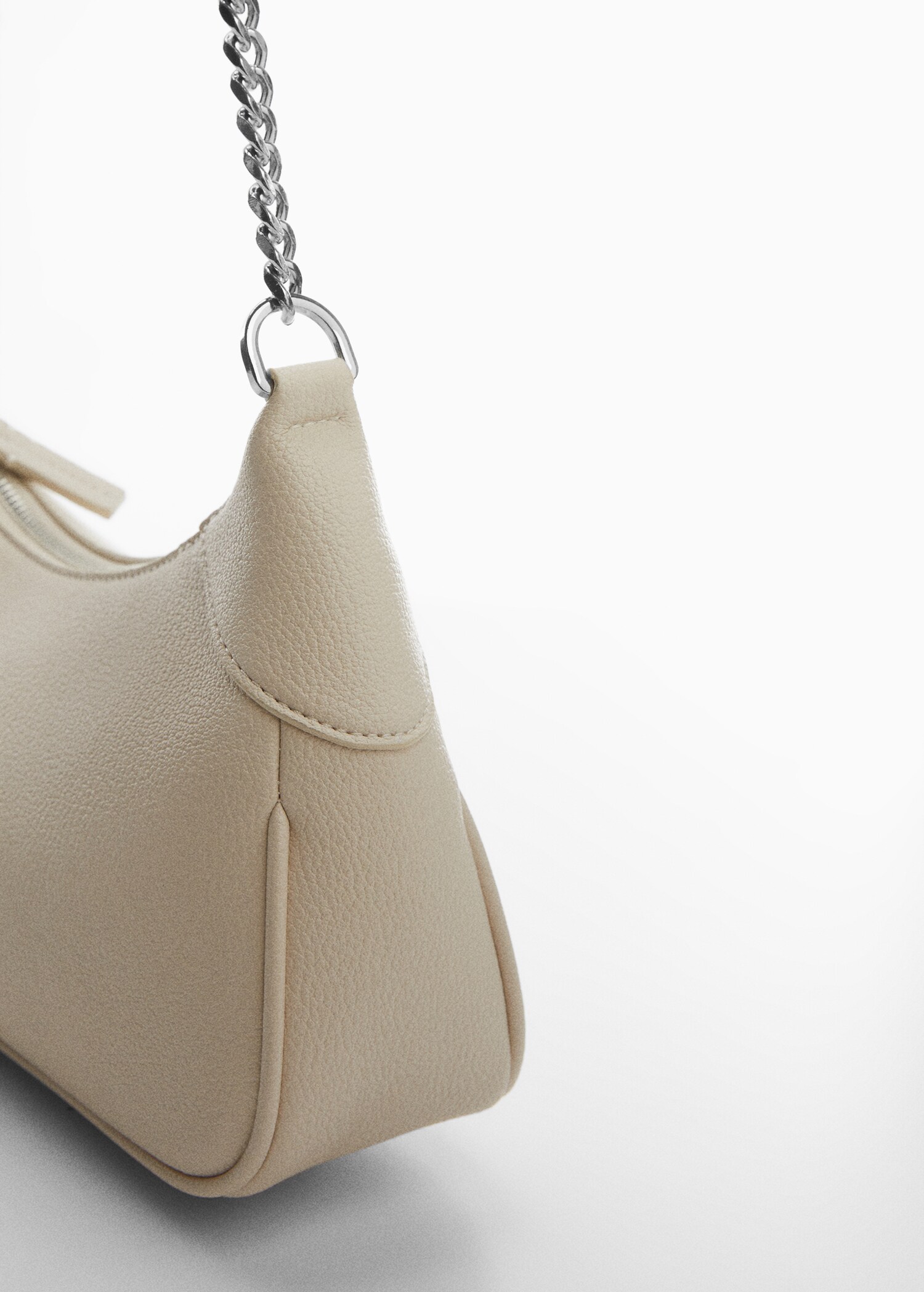 Crossbody bag with chain - Details of the article 1