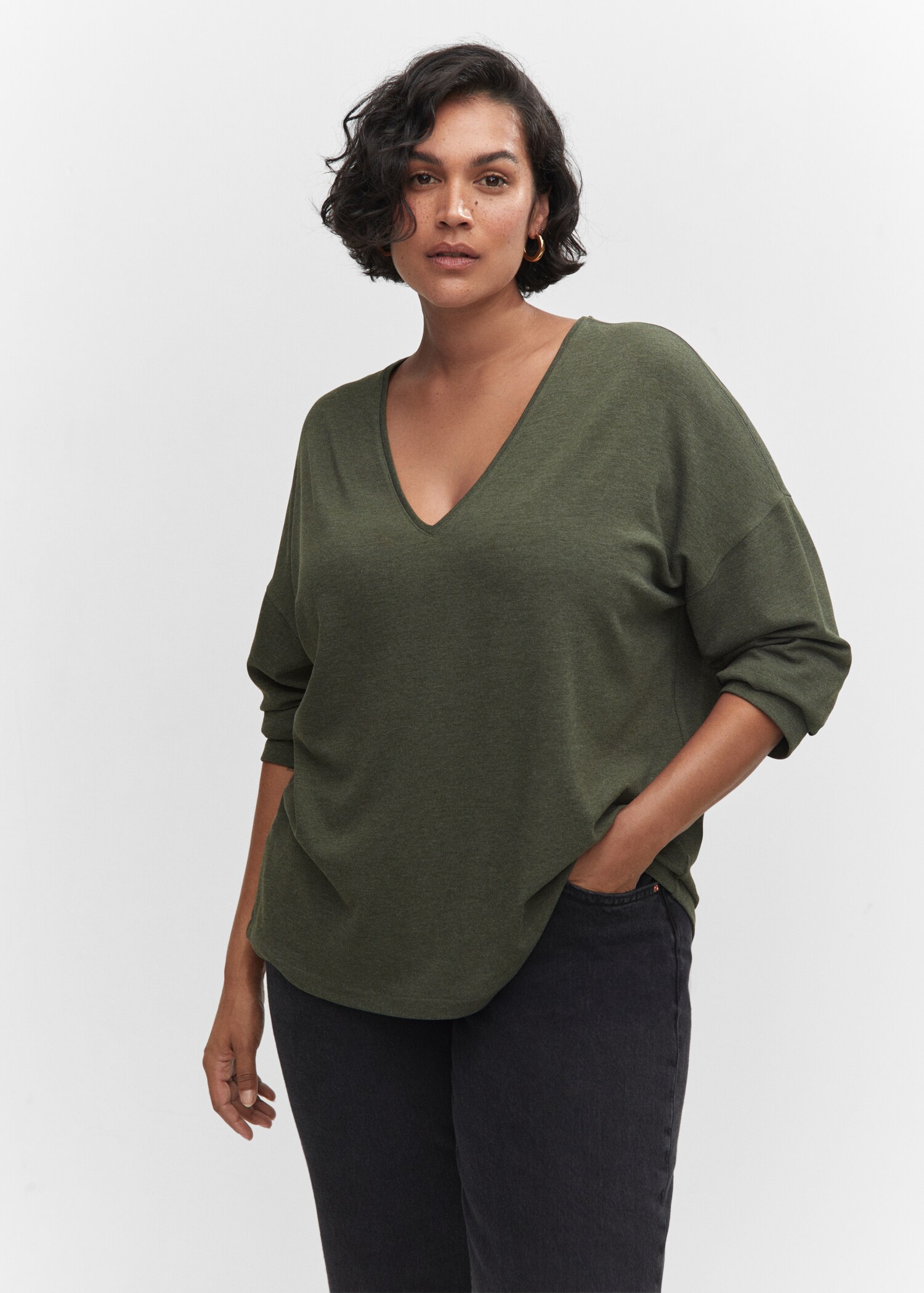 Long-sleeved V-neck T-shirt - Details of the article 5