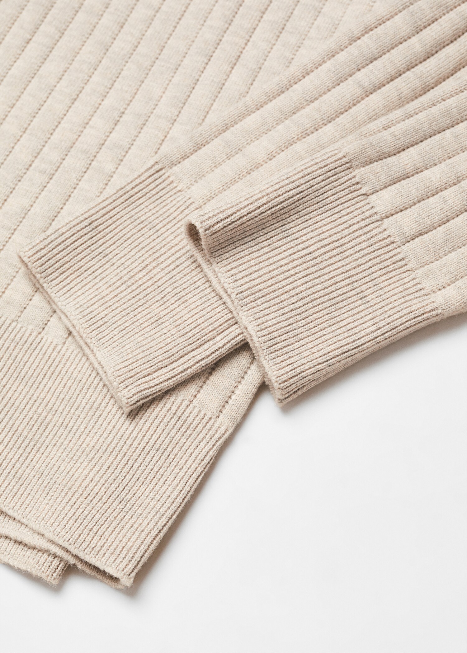 Gerippter Rollkragenpullover - Detail des Artikels 8